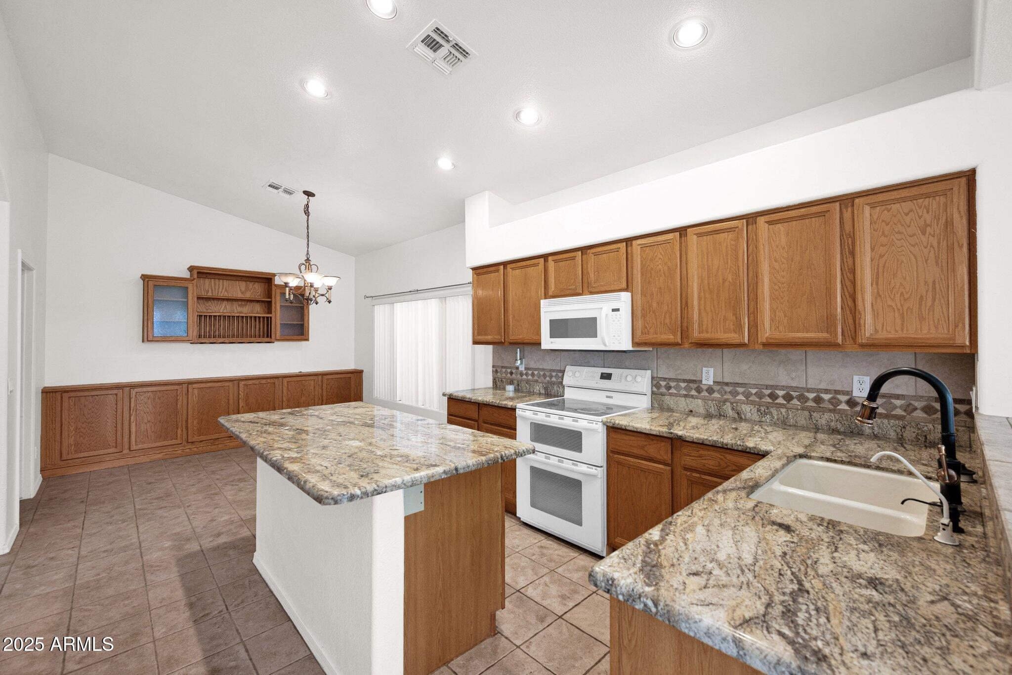 1079 S WESTERN SKIES Drive