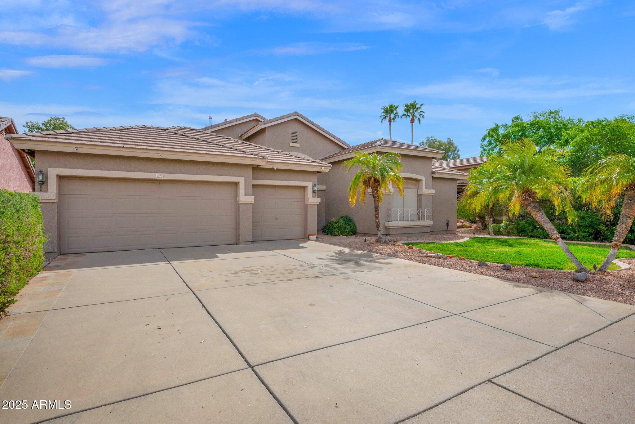 1079 S WESTERN SKIES Drive