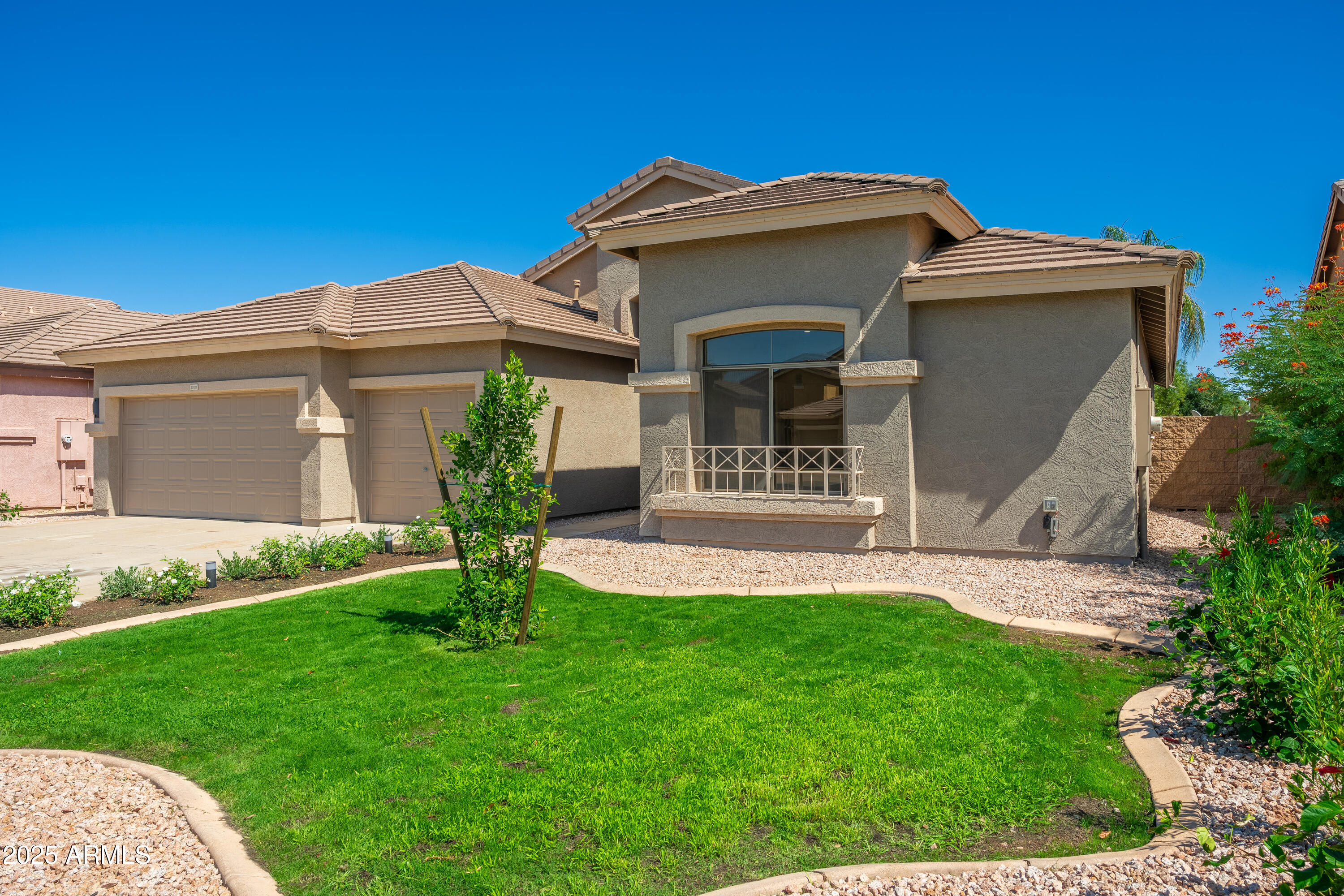 1079 S WESTERN SKIES Drive