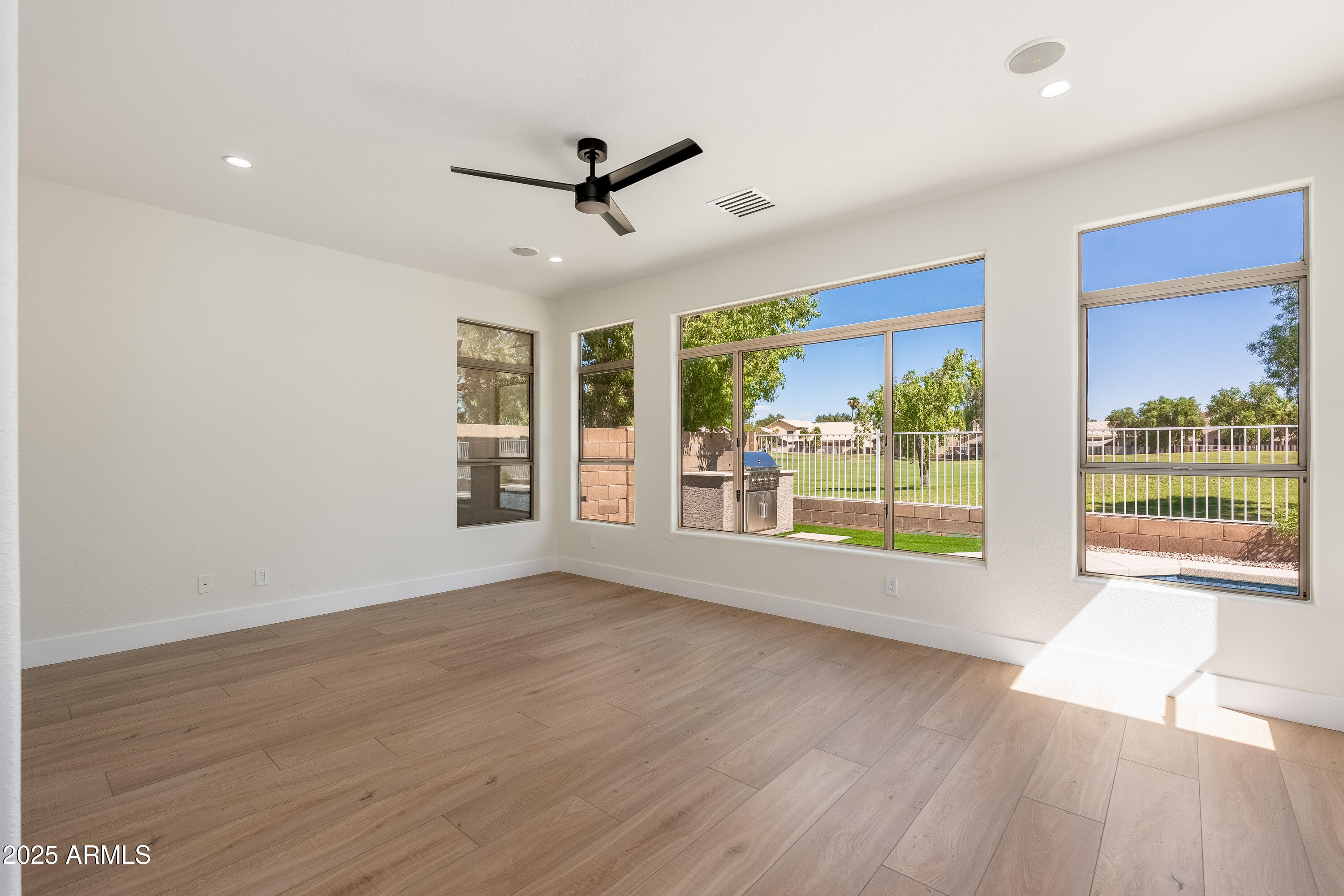 1079 S WESTERN SKIES Drive