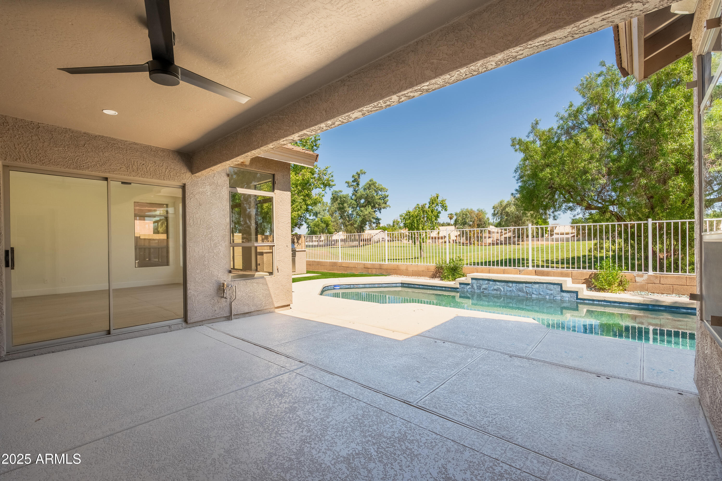 1079 S WESTERN SKIES Drive
