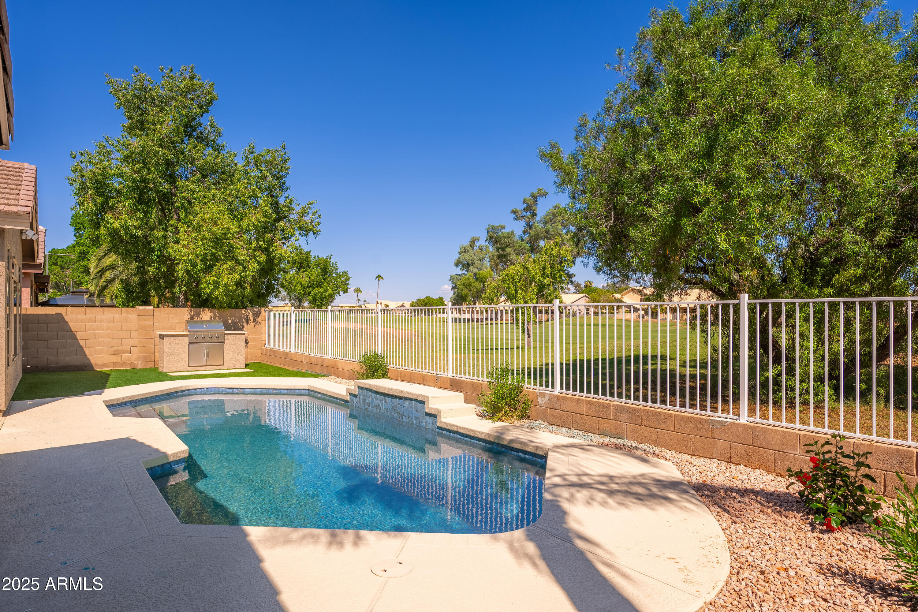 1079 S WESTERN SKIES Drive