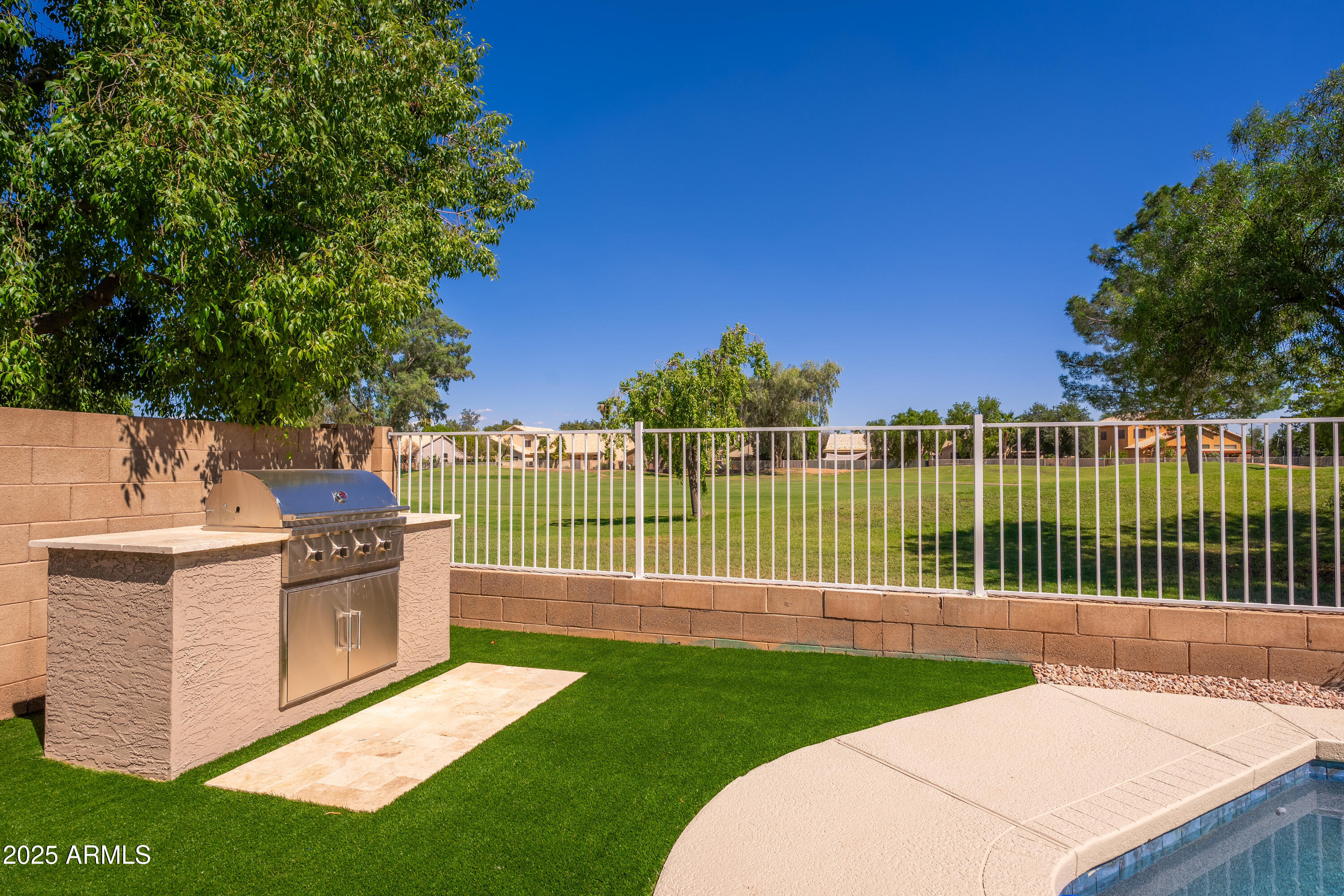 1079 S WESTERN SKIES Drive