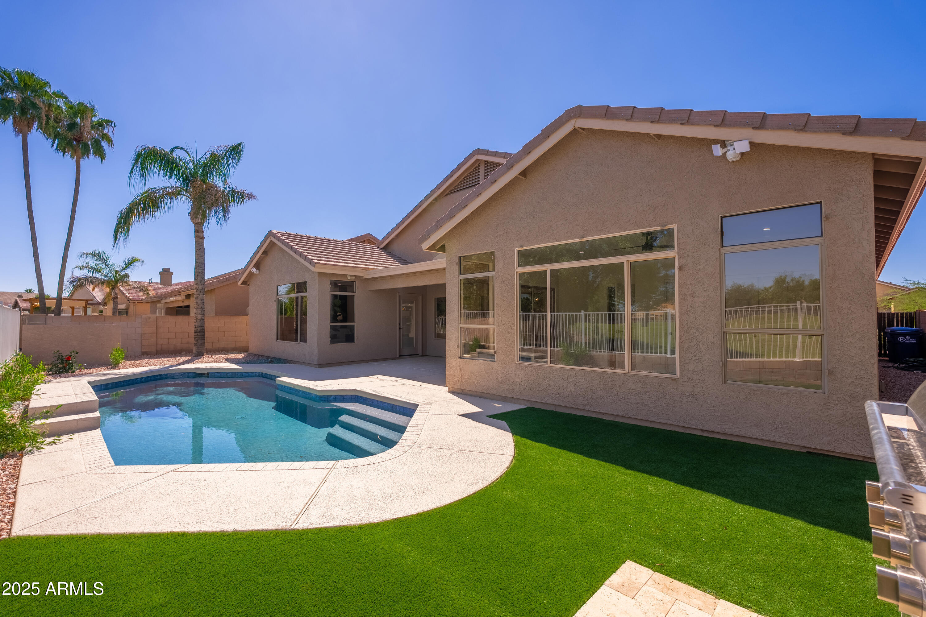 1079 S WESTERN SKIES Drive
