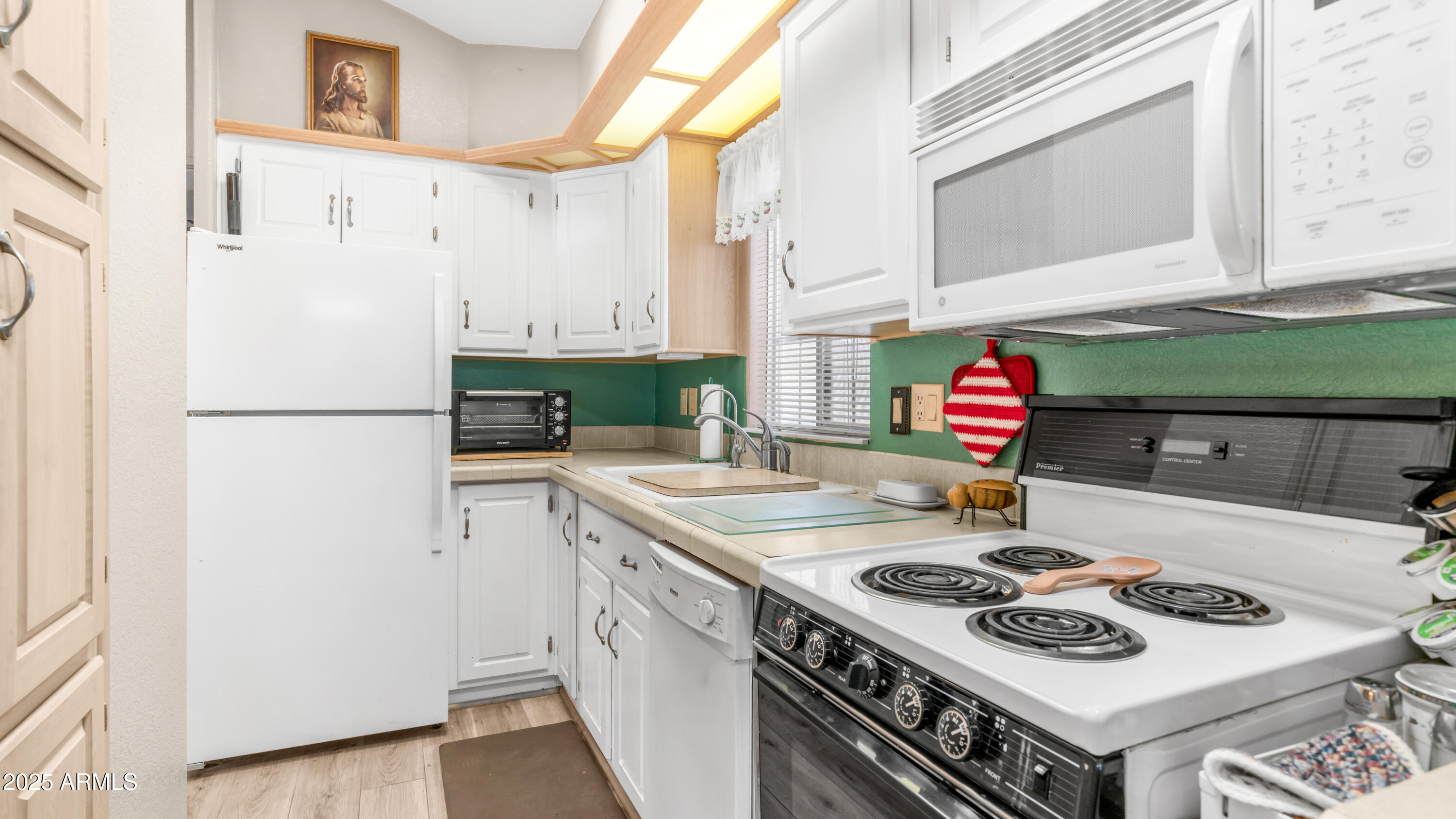 611 S IRONSTONE Drive, 611