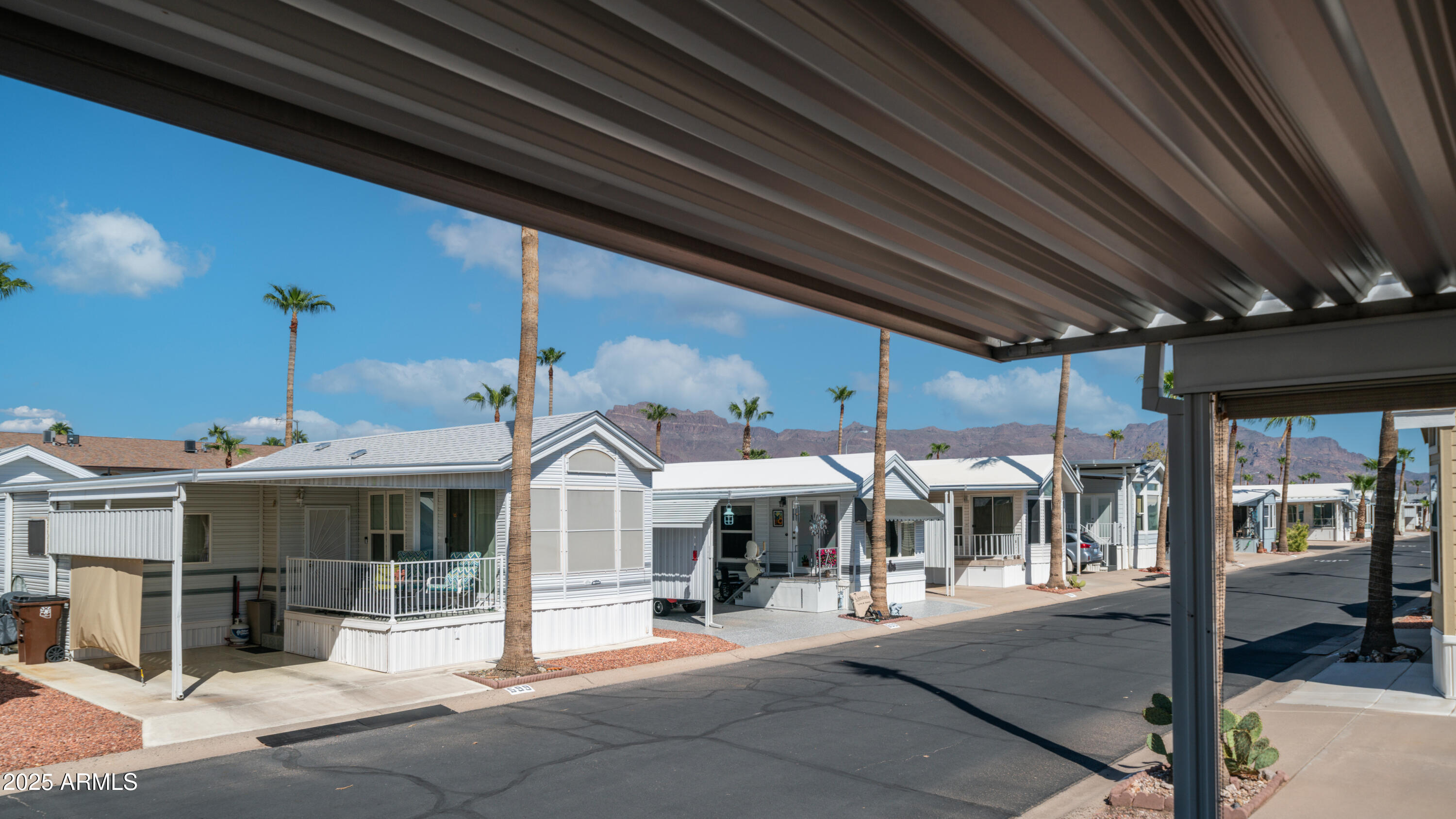 611 S IRONSTONE Drive, 611