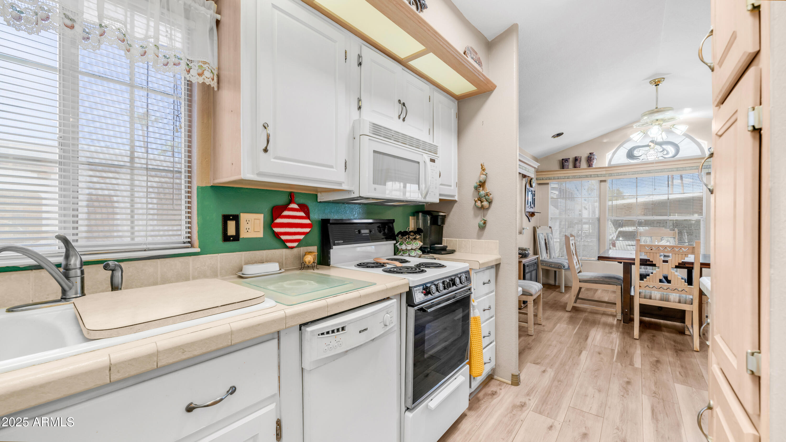 611 S IRONSTONE Drive, 611