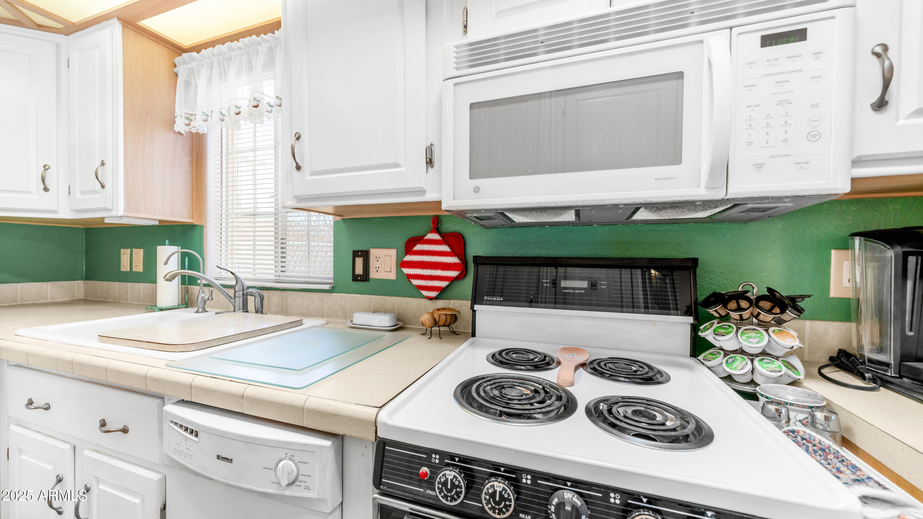 611 S IRONSTONE Drive, 611