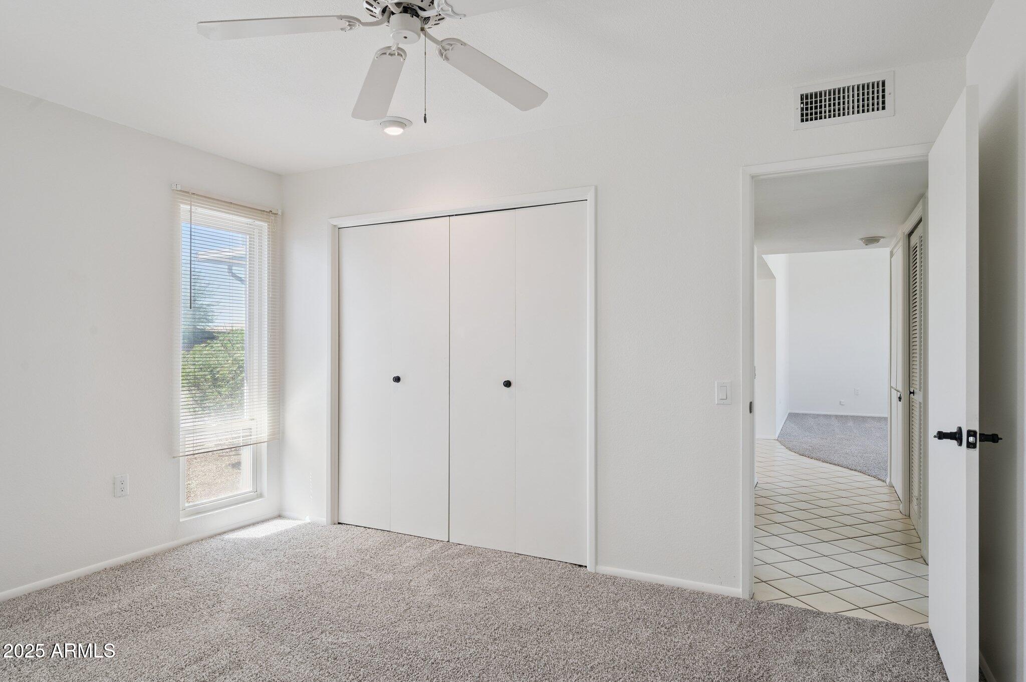 9405 W ROLLING HILLS Drive