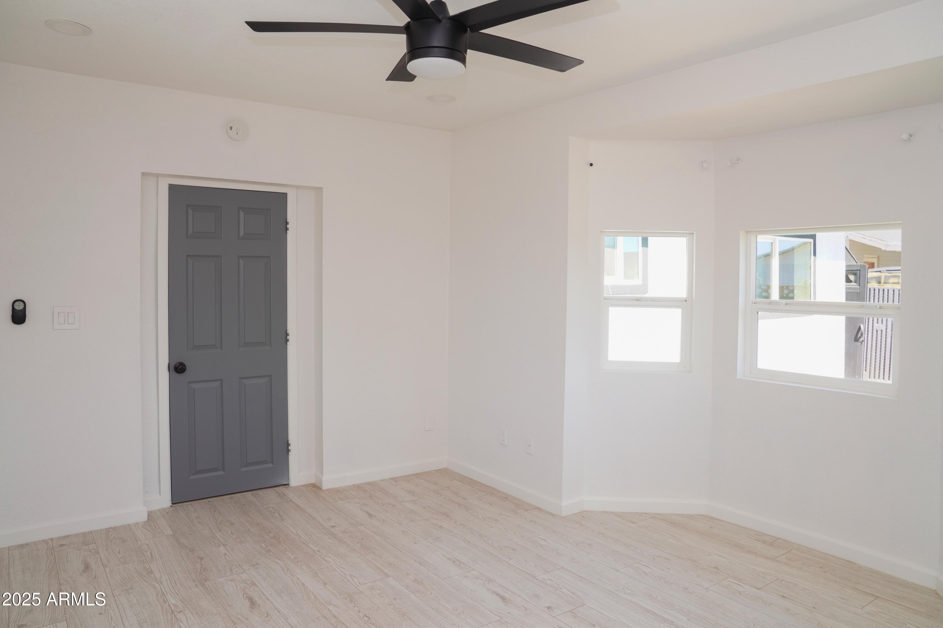 685 W SHANNON Street