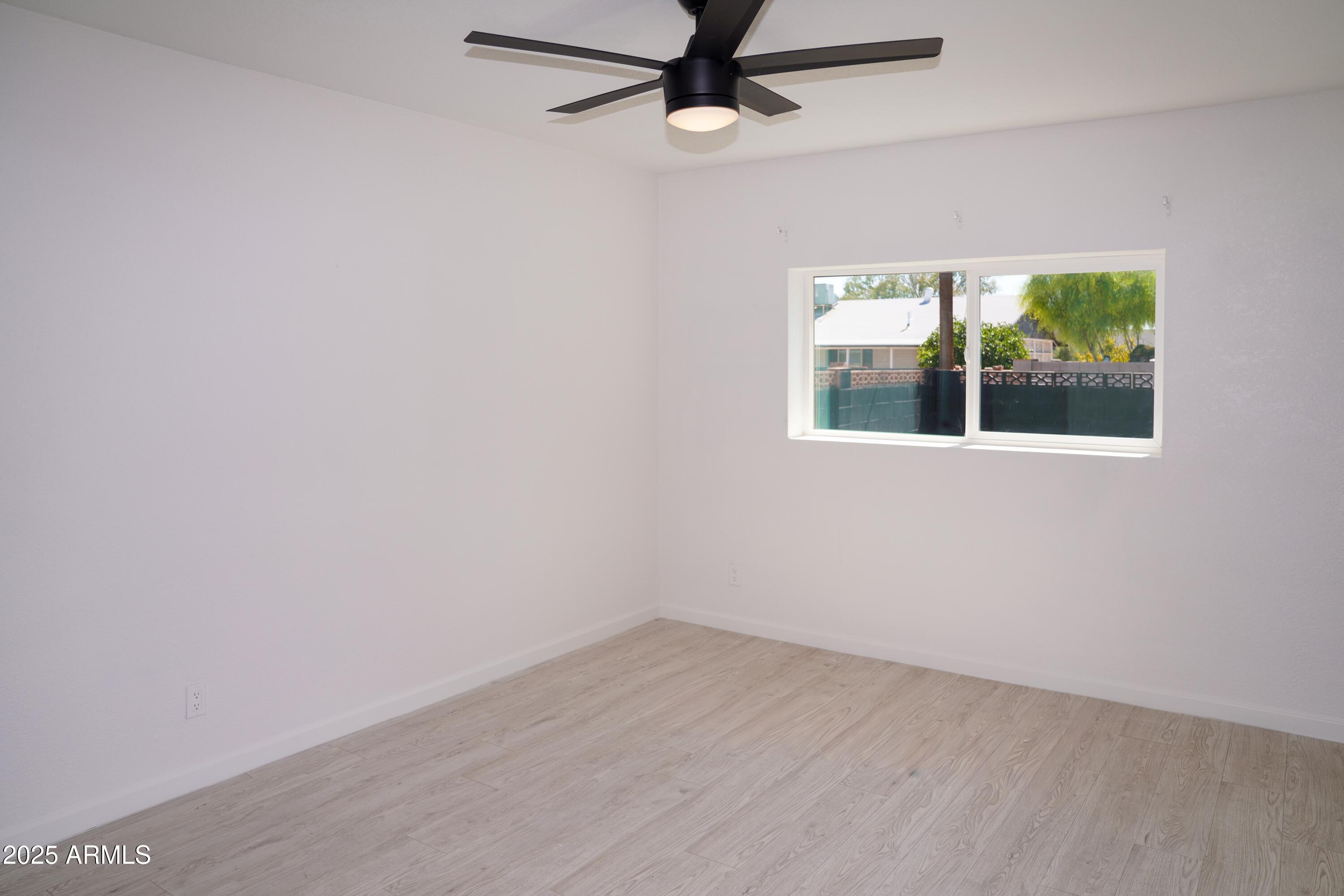 685 W SHANNON Street