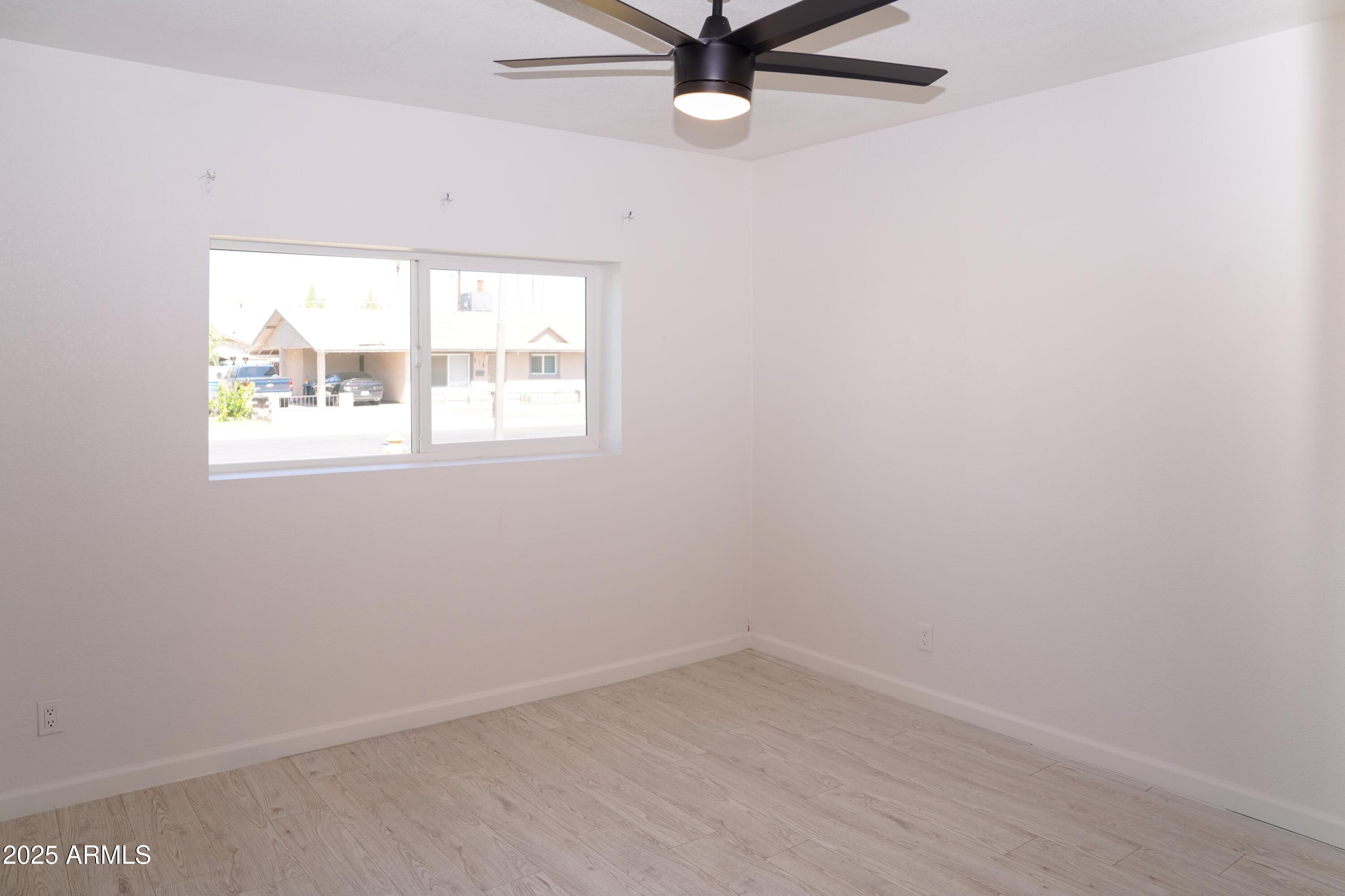 685 W SHANNON Street