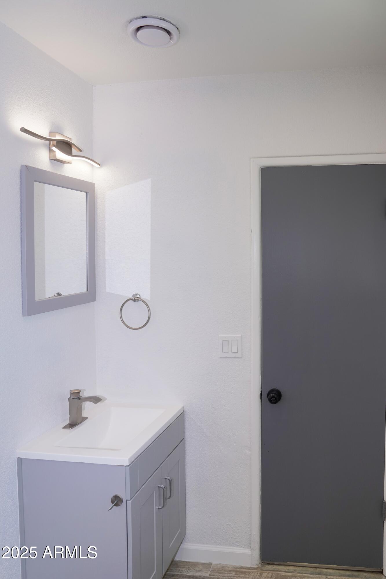 685 W SHANNON Street