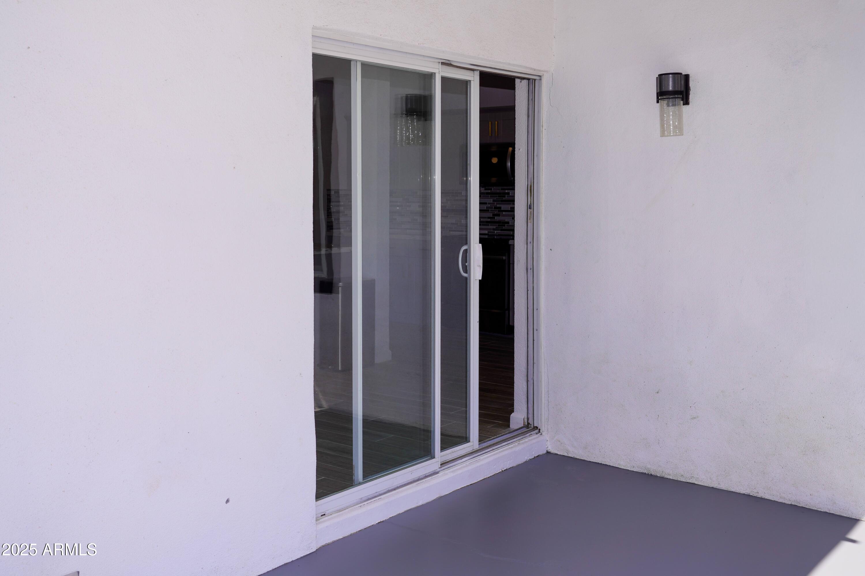 685 W SHANNON Street