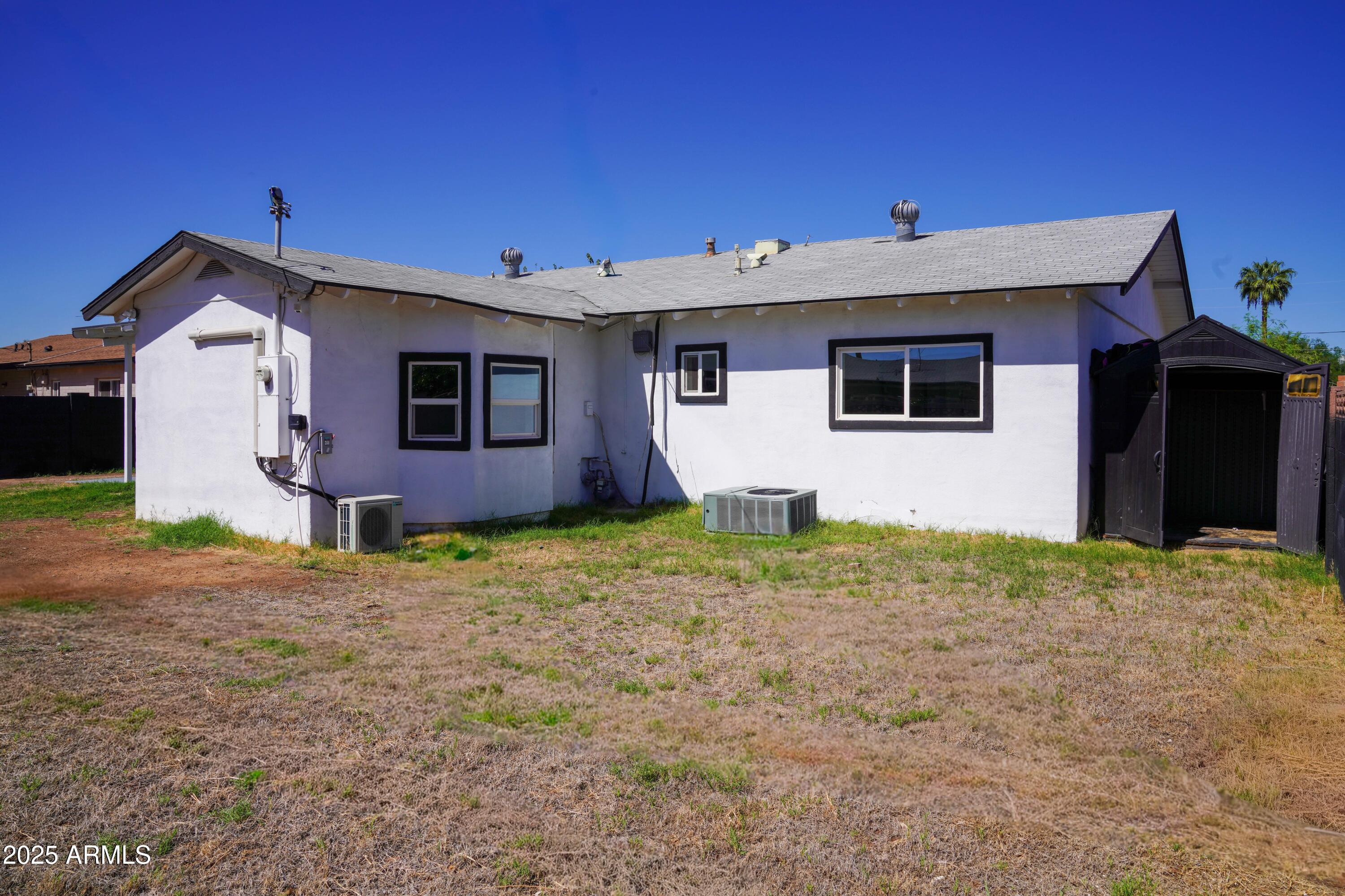 685 W SHANNON Street