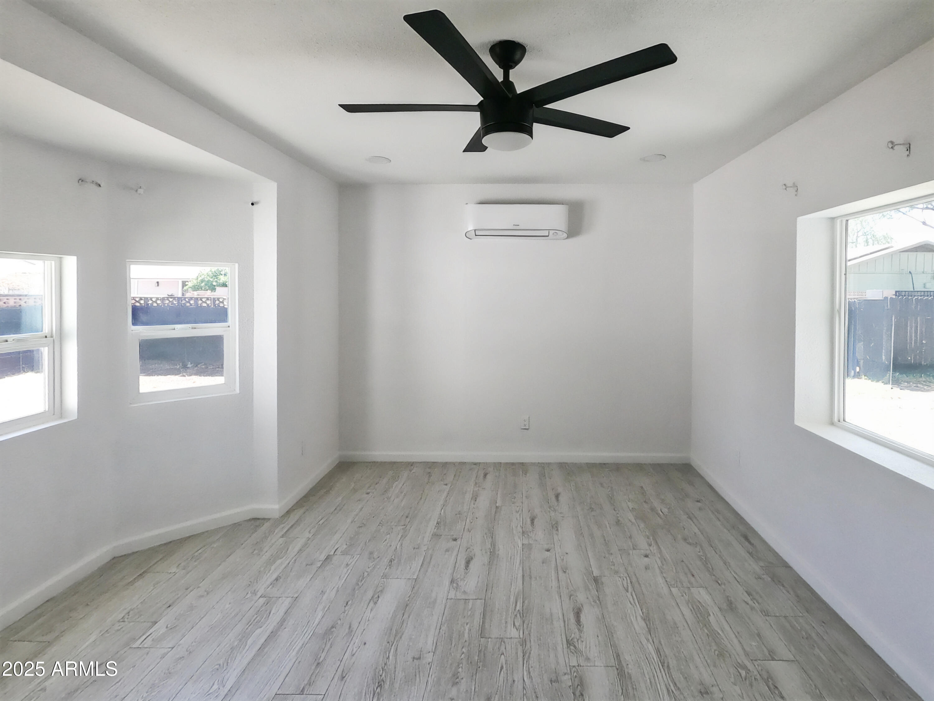 685 W SHANNON Street