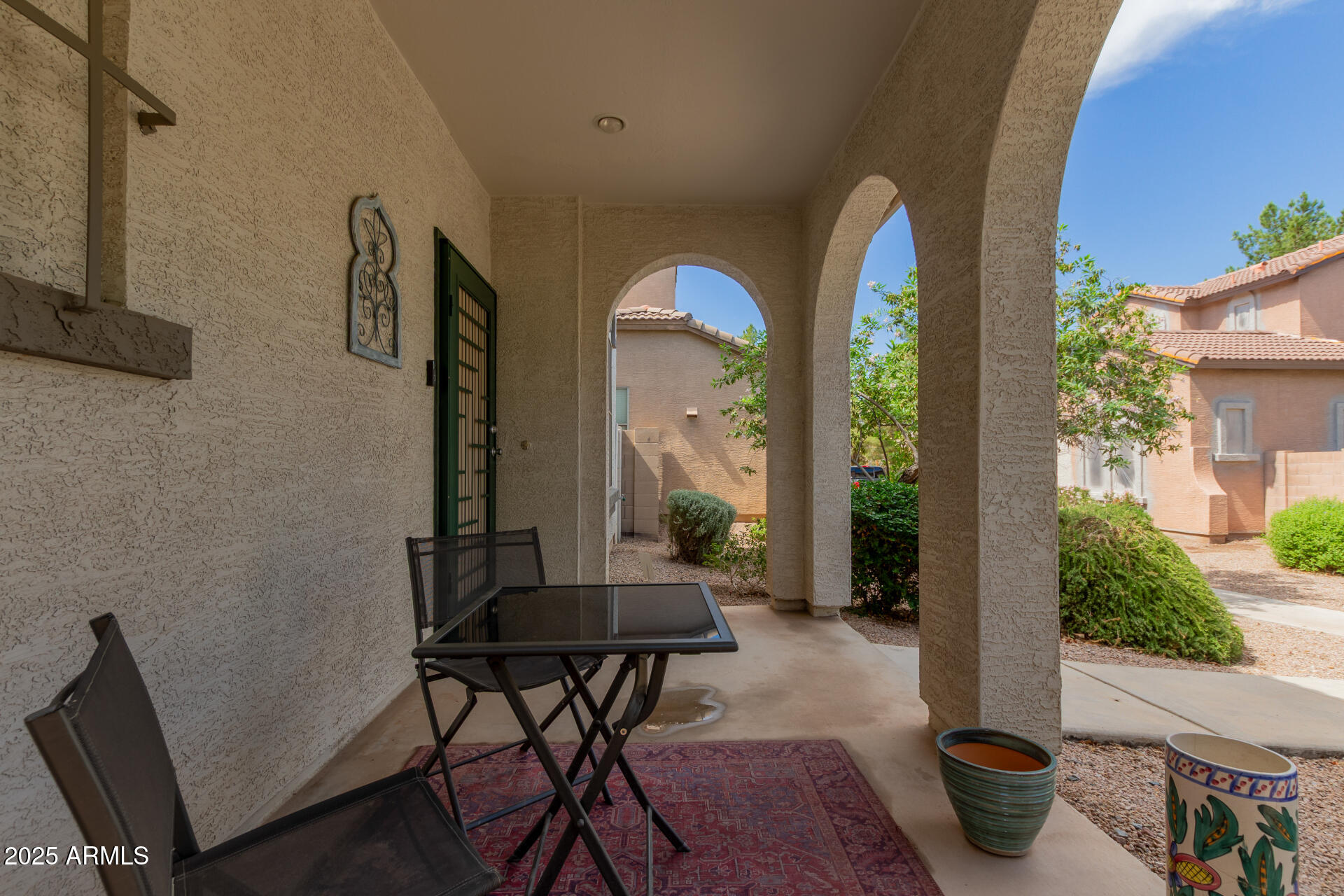 1910 E EMILY Lane