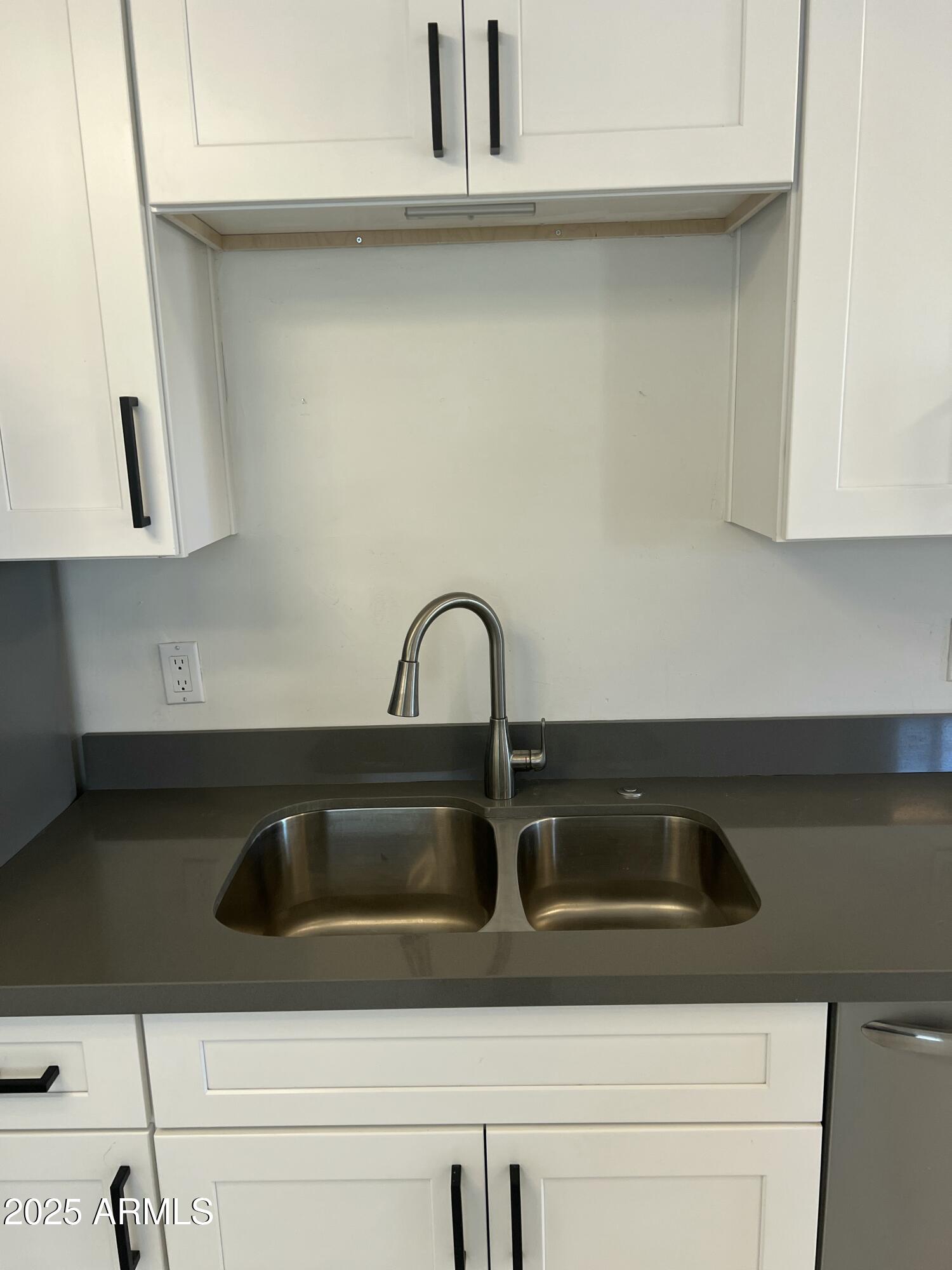 630 E FLINT Street, Chandler