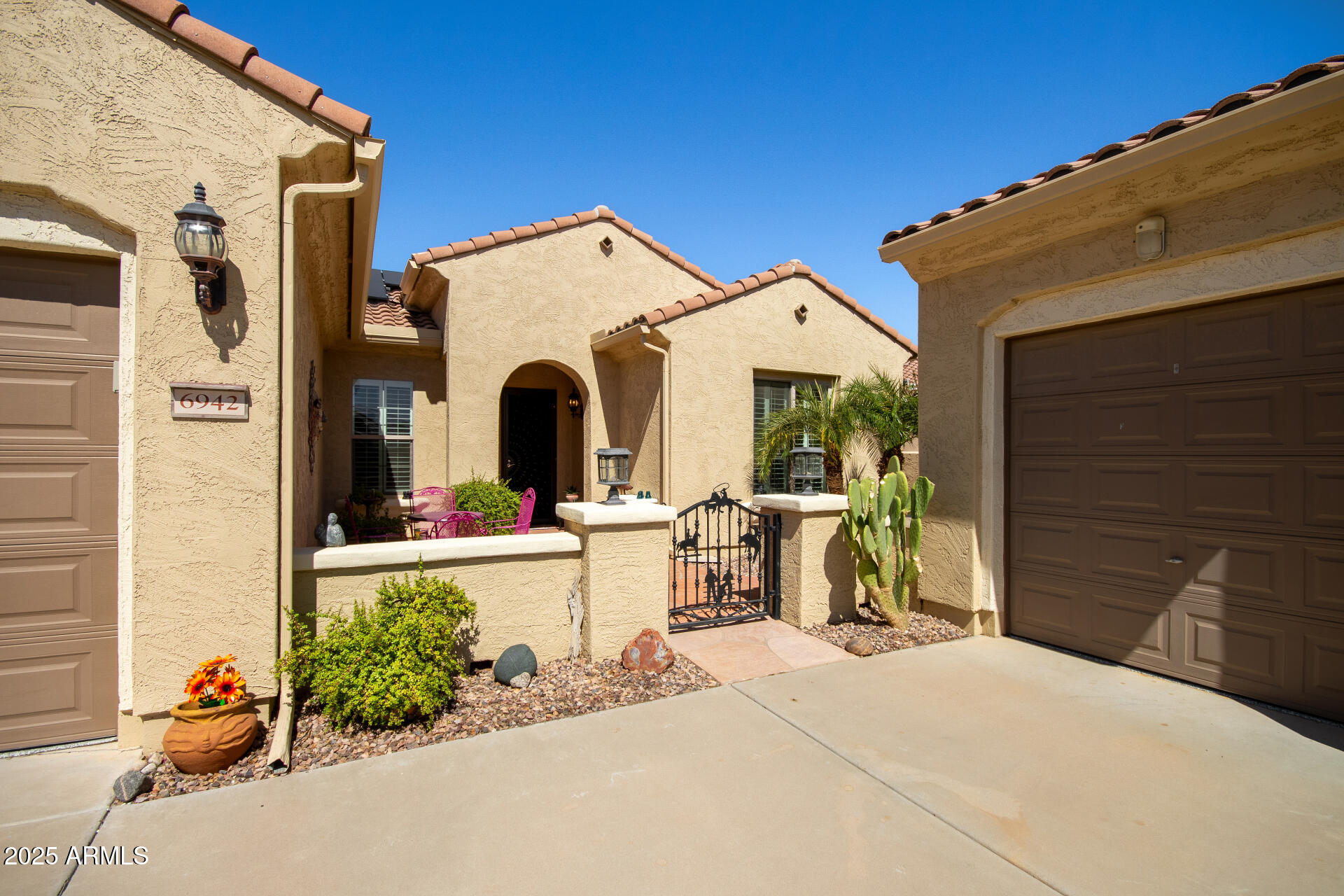 6942 W HERITAGE Way