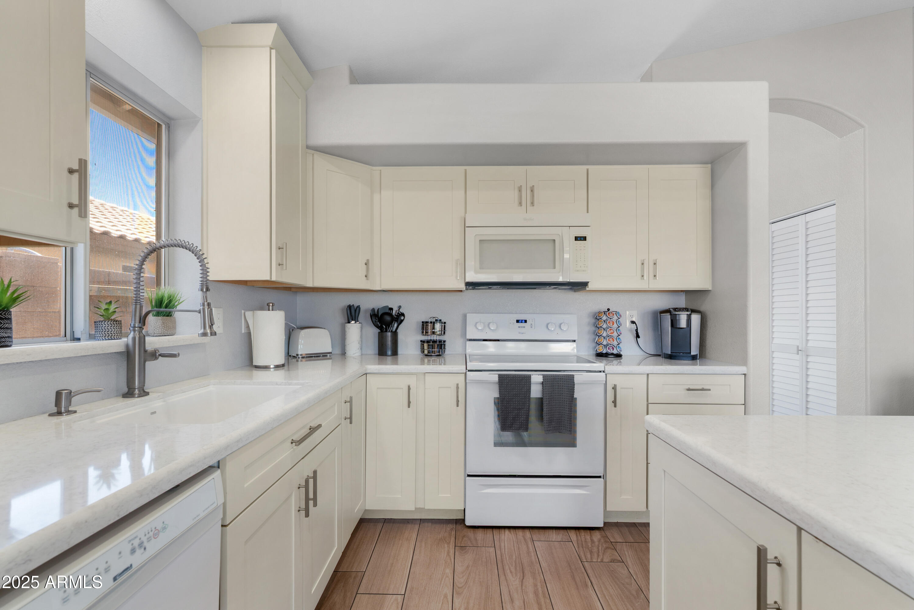 12312 W Edgemont Avenue