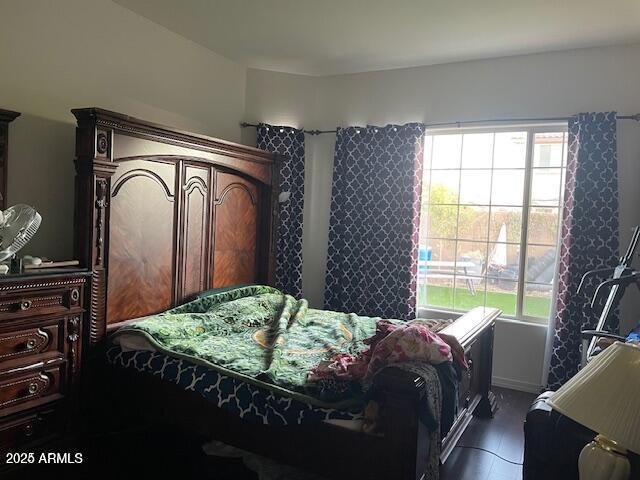 1911 E HORSESHOE Drive