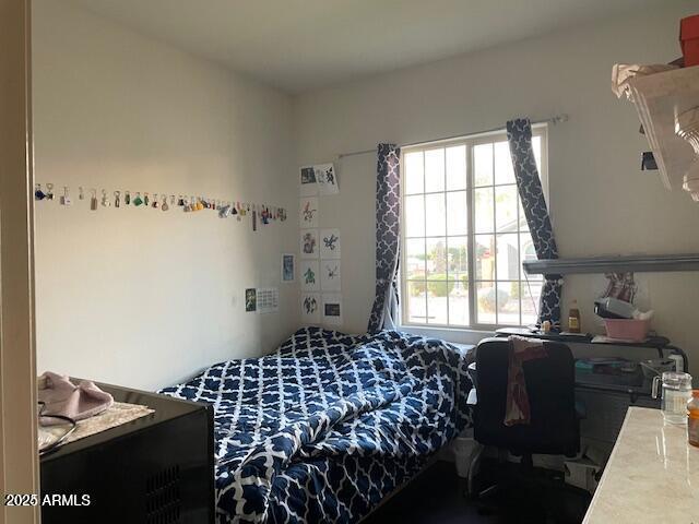 1911 E HORSESHOE Drive