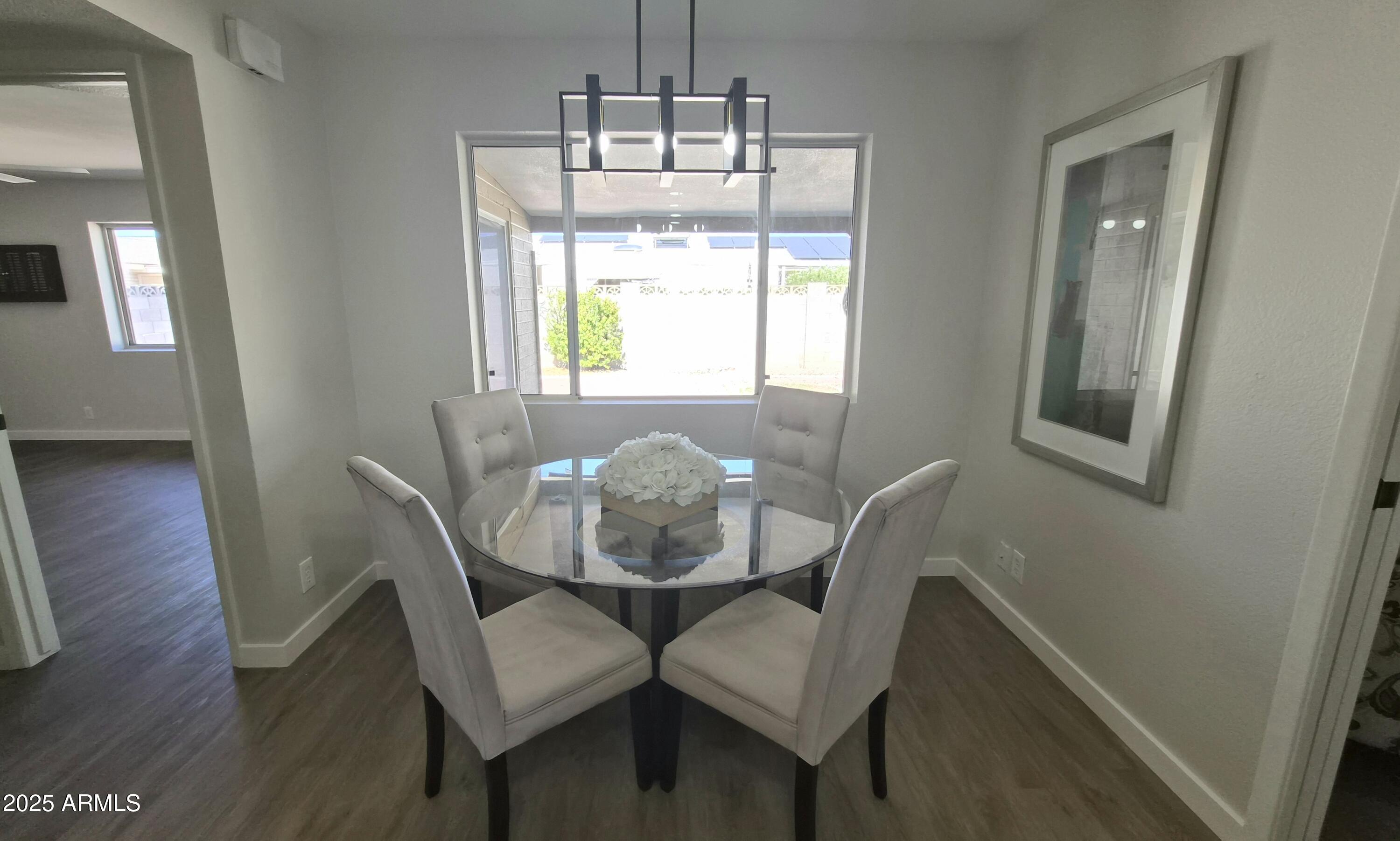 4058 E CRESCENT Avenue