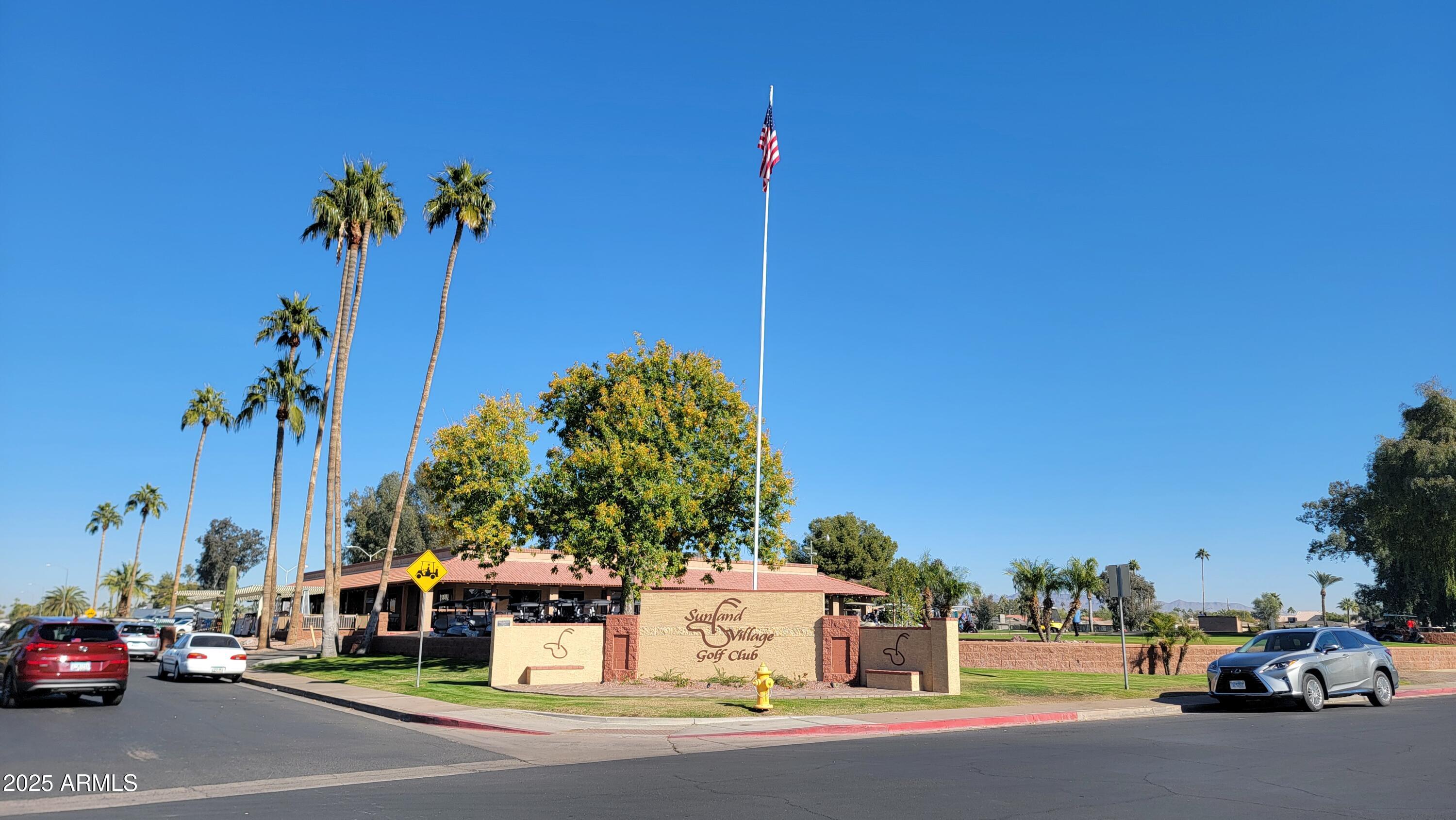 4058 E CRESCENT Avenue