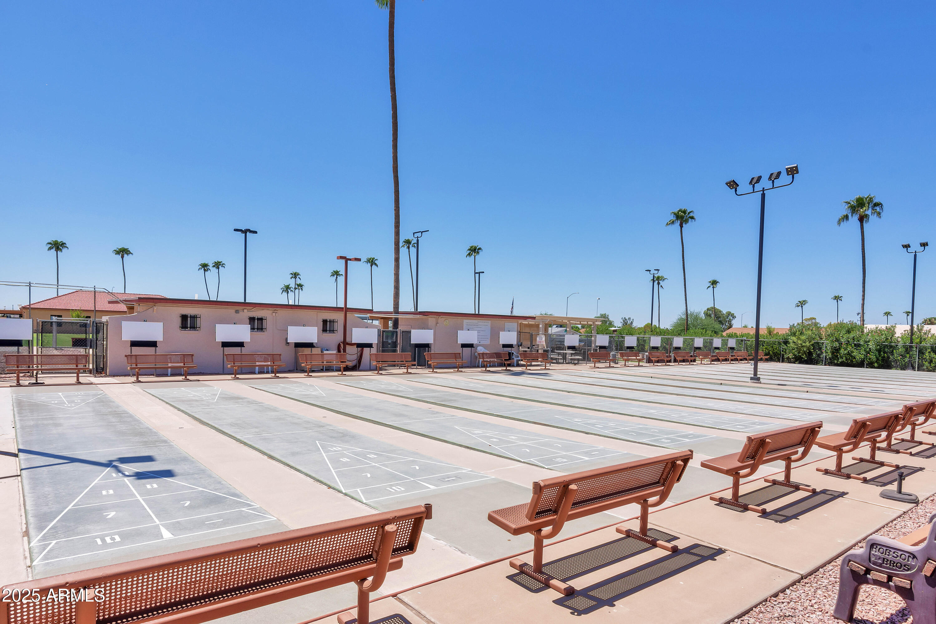 4058 E CRESCENT Avenue