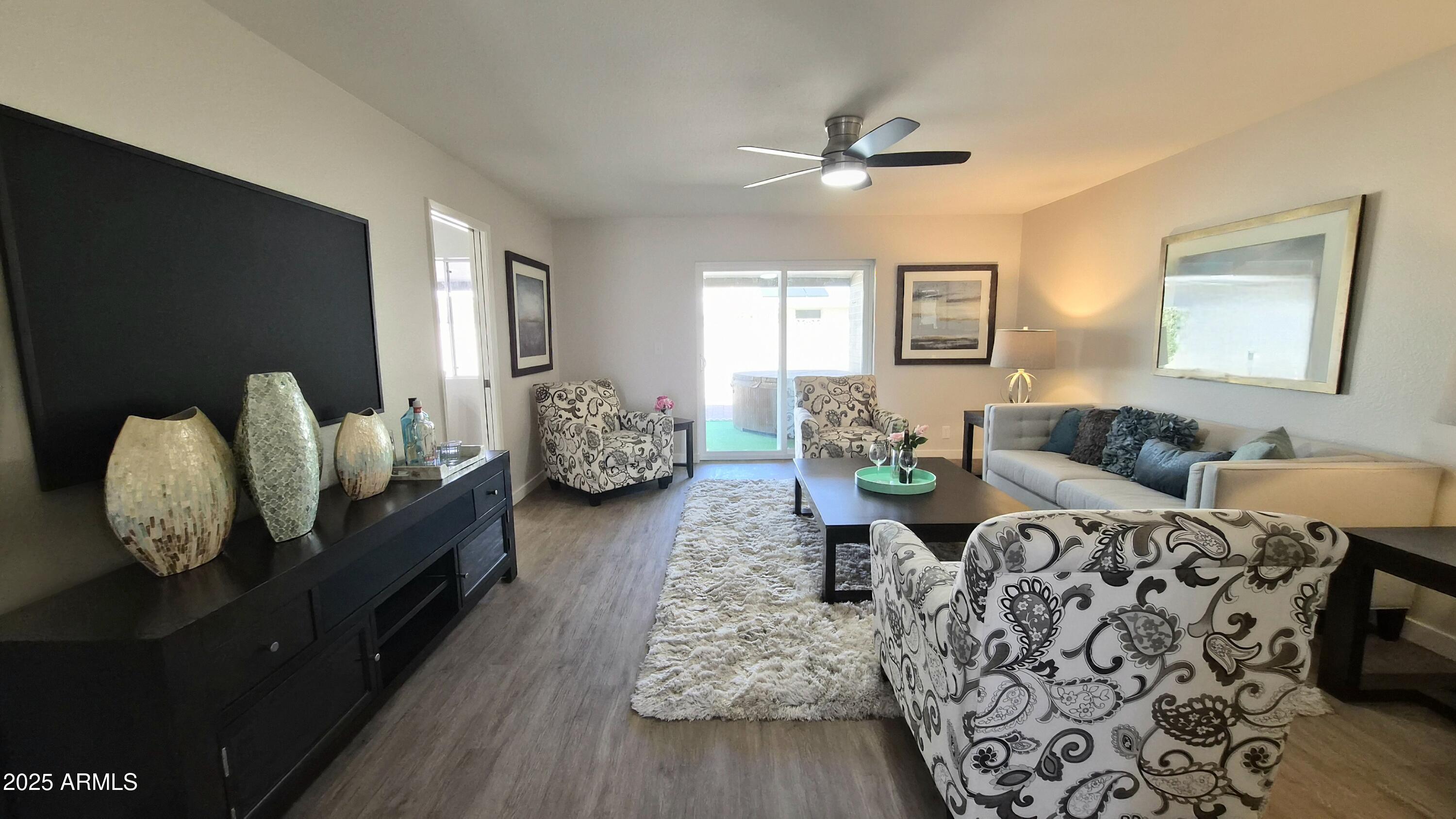 4058 E CRESCENT Avenue