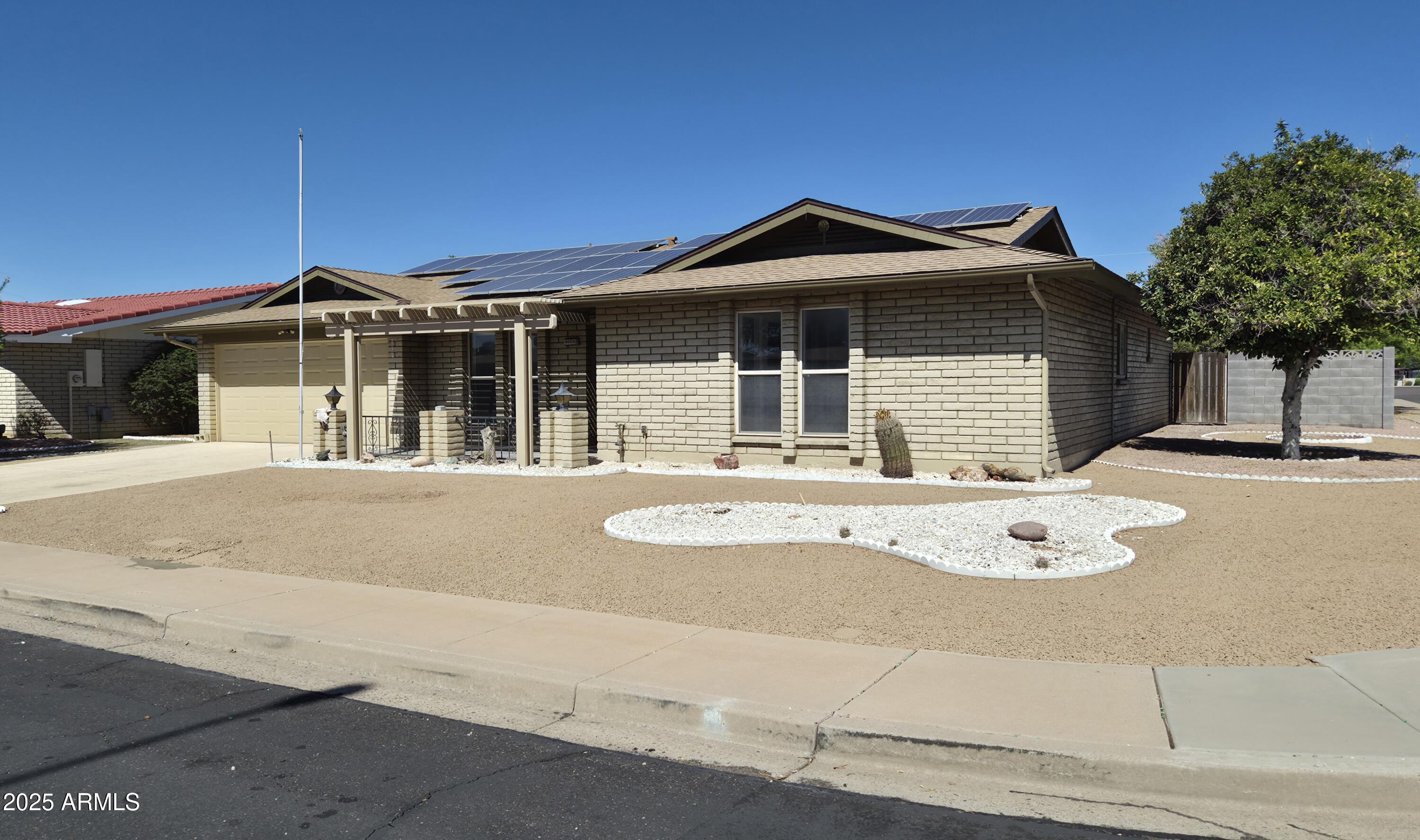 4058 E CRESCENT Avenue