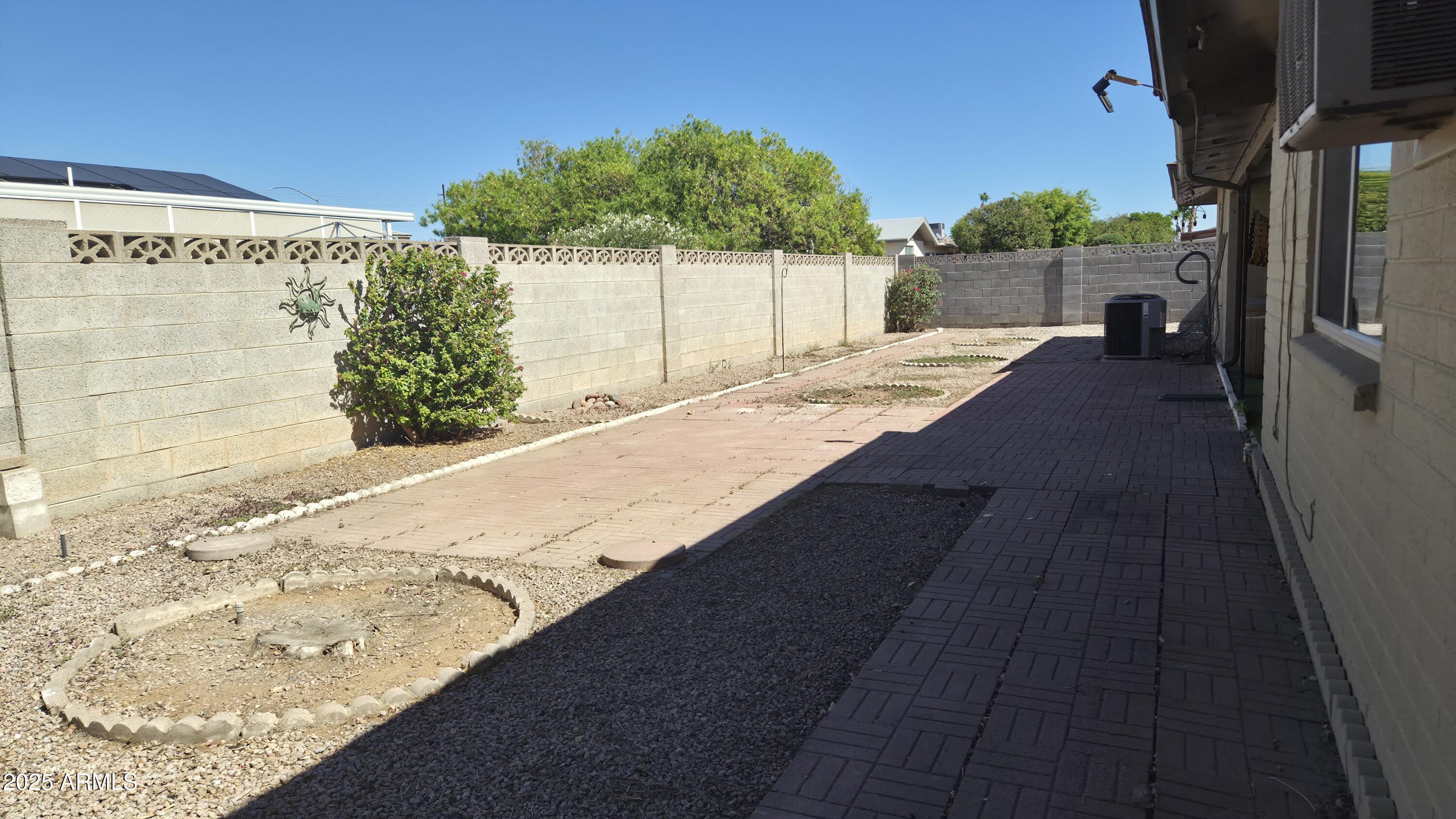 4058 E CRESCENT Avenue