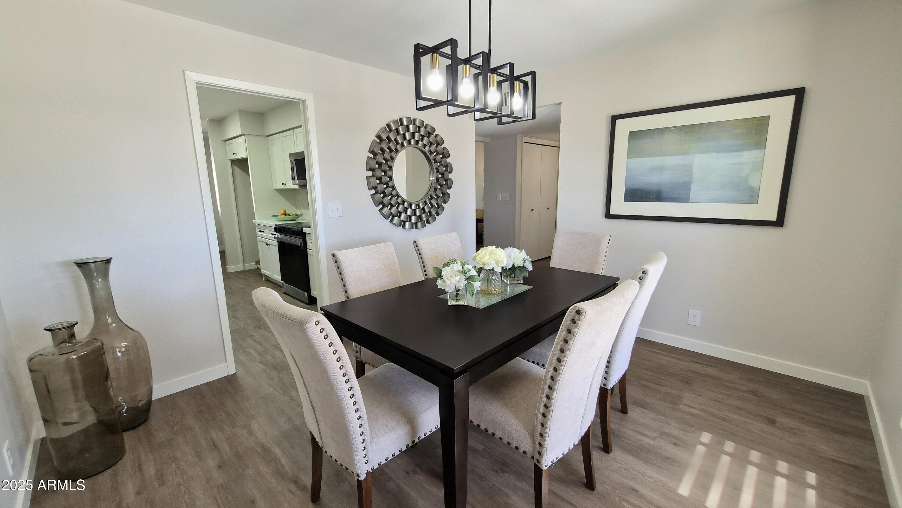 4058 E CRESCENT Avenue