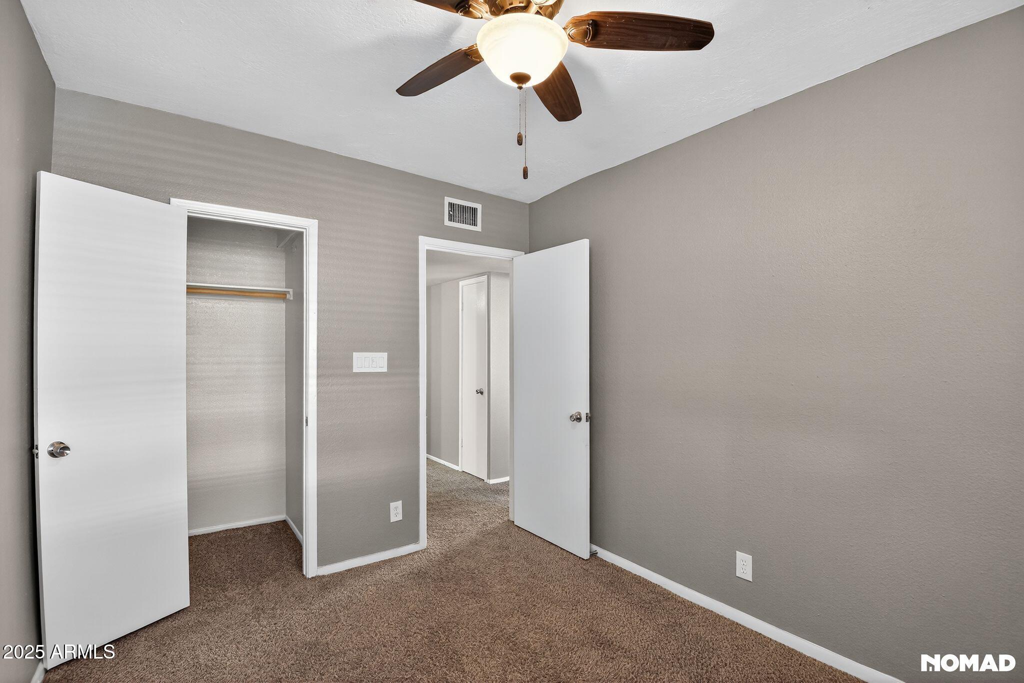 1228 E LAWRENCE Lane