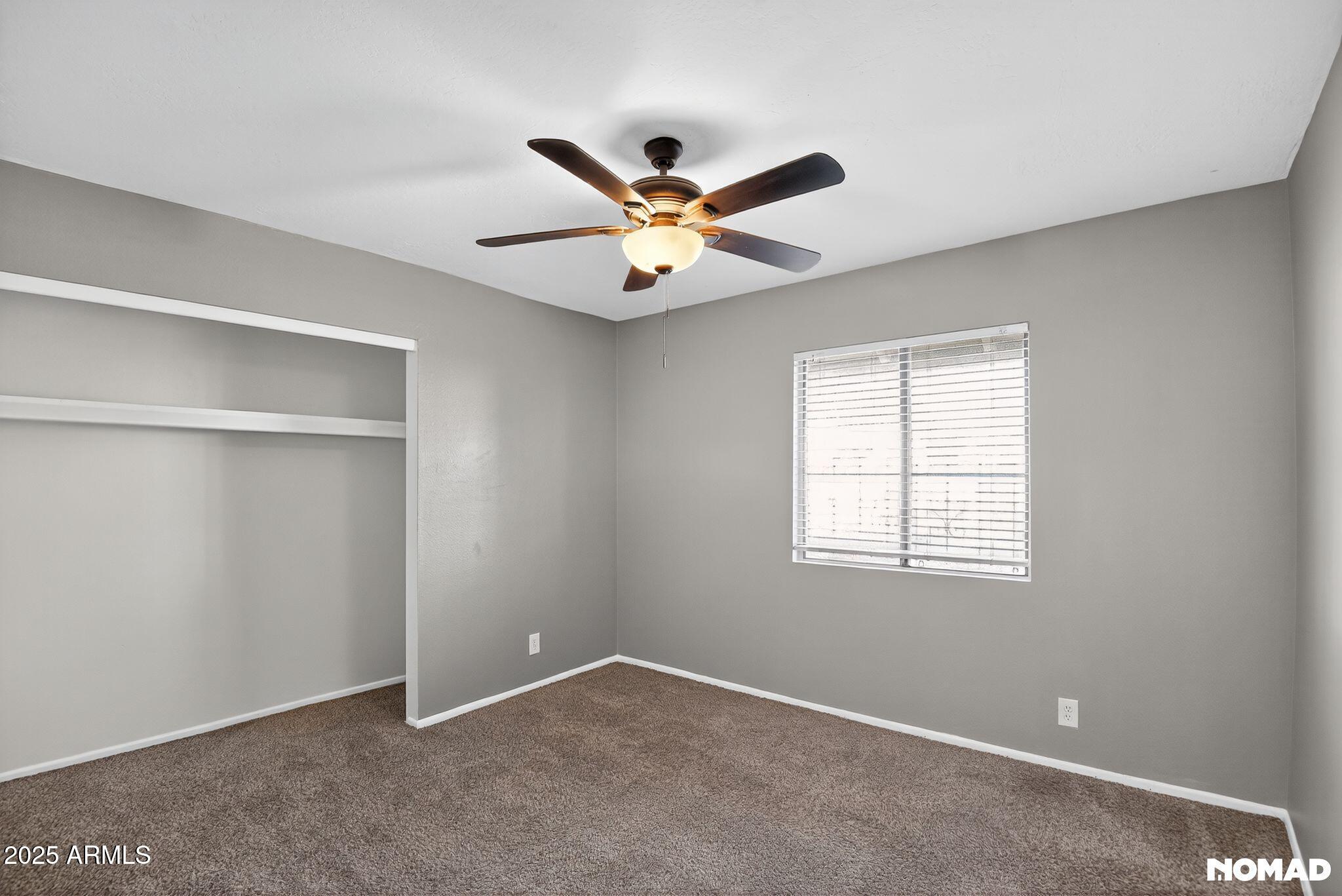 1228 E LAWRENCE Lane