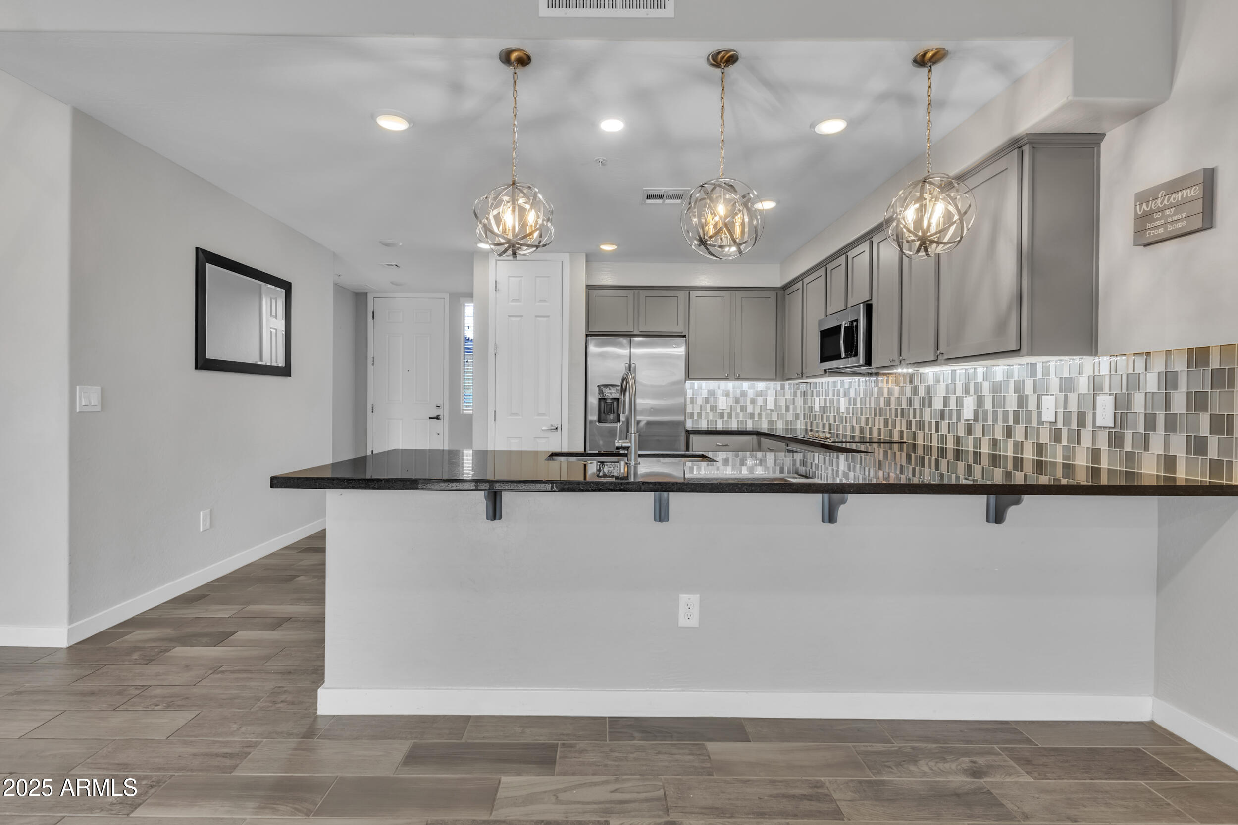 250 W QUEEN CREEK Road, 106