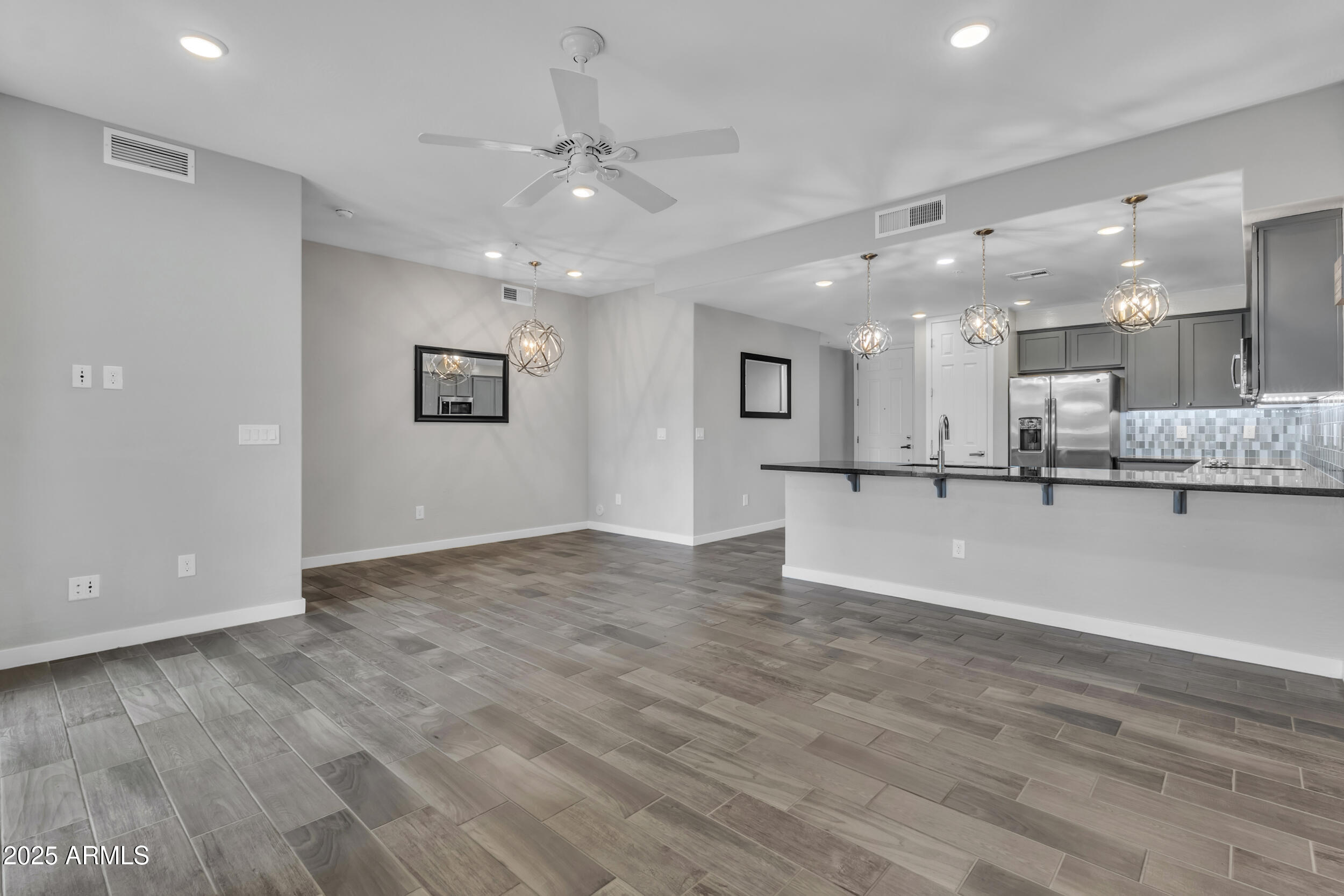 250 W QUEEN CREEK Road, 106