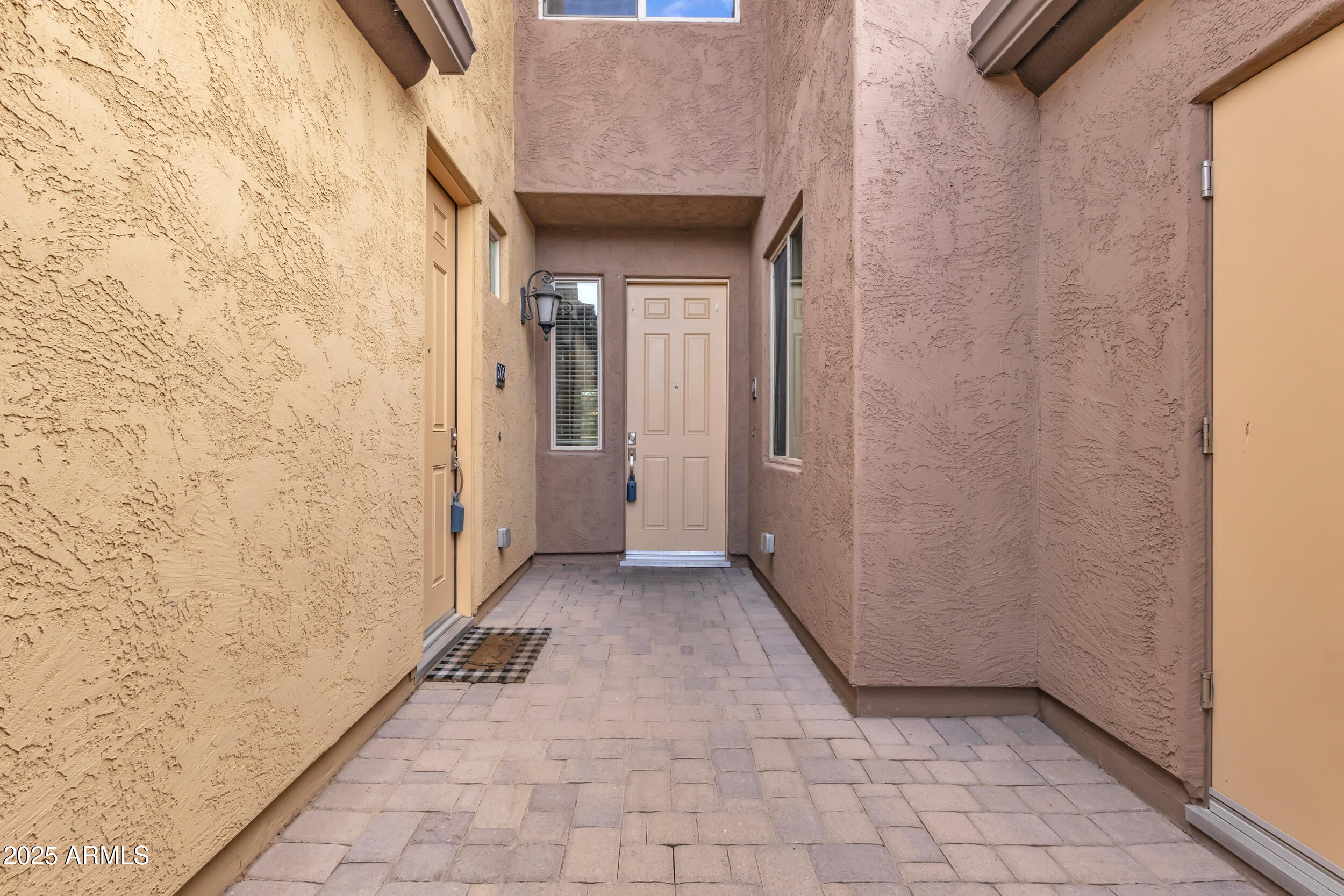 250 W QUEEN CREEK Road, 106