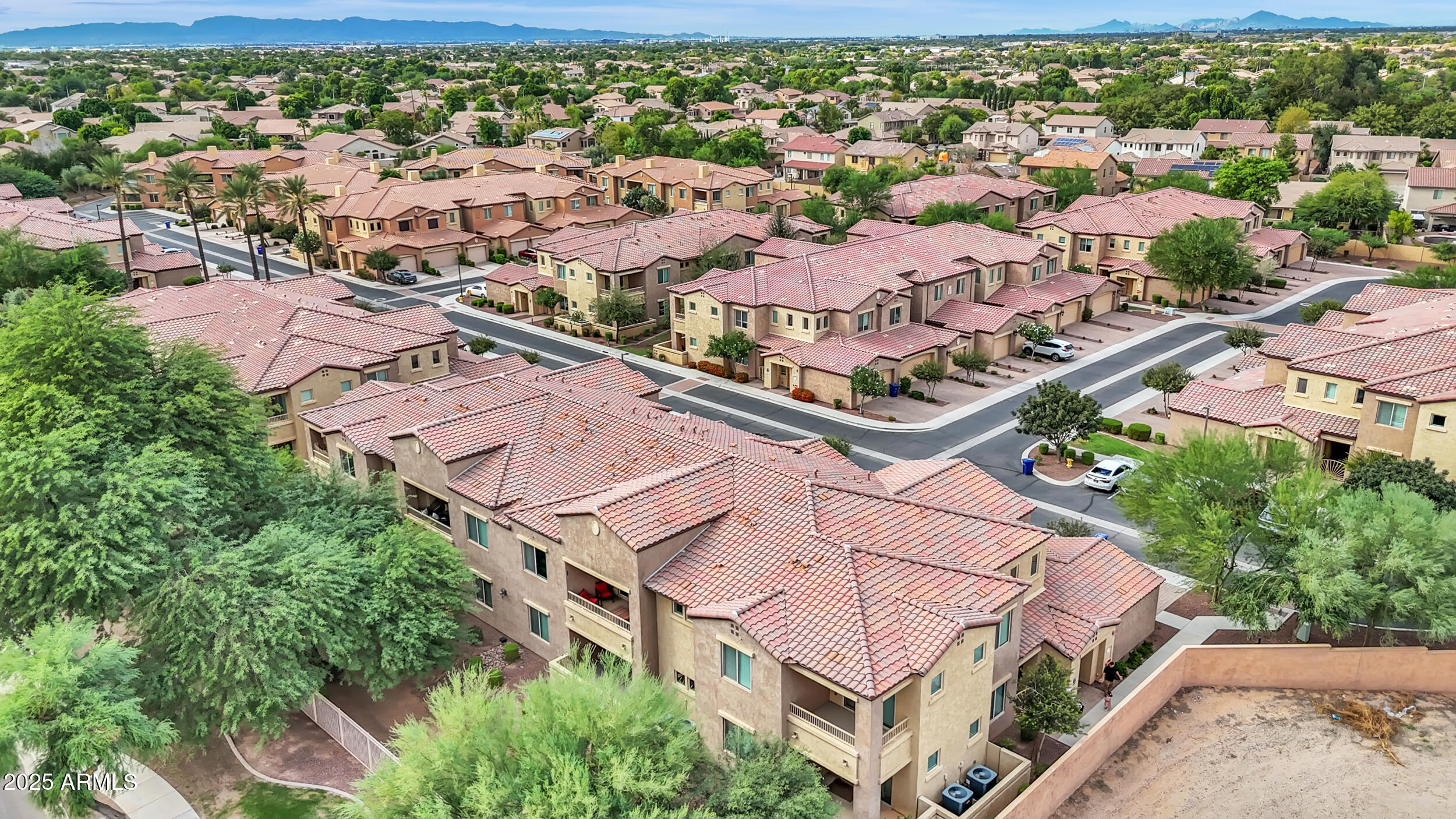 250 W QUEEN CREEK Road, 106