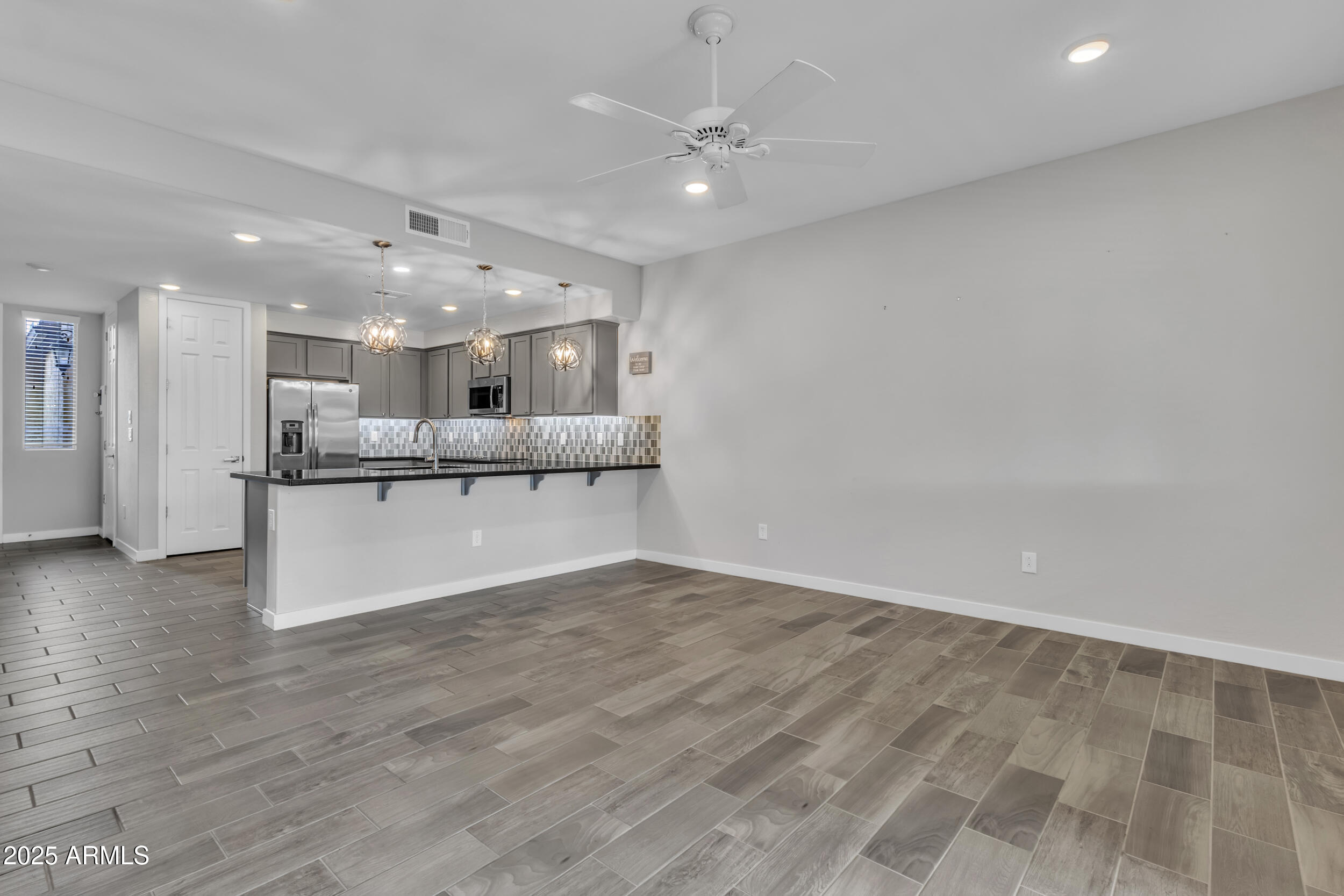 250 W QUEEN CREEK Road, 106