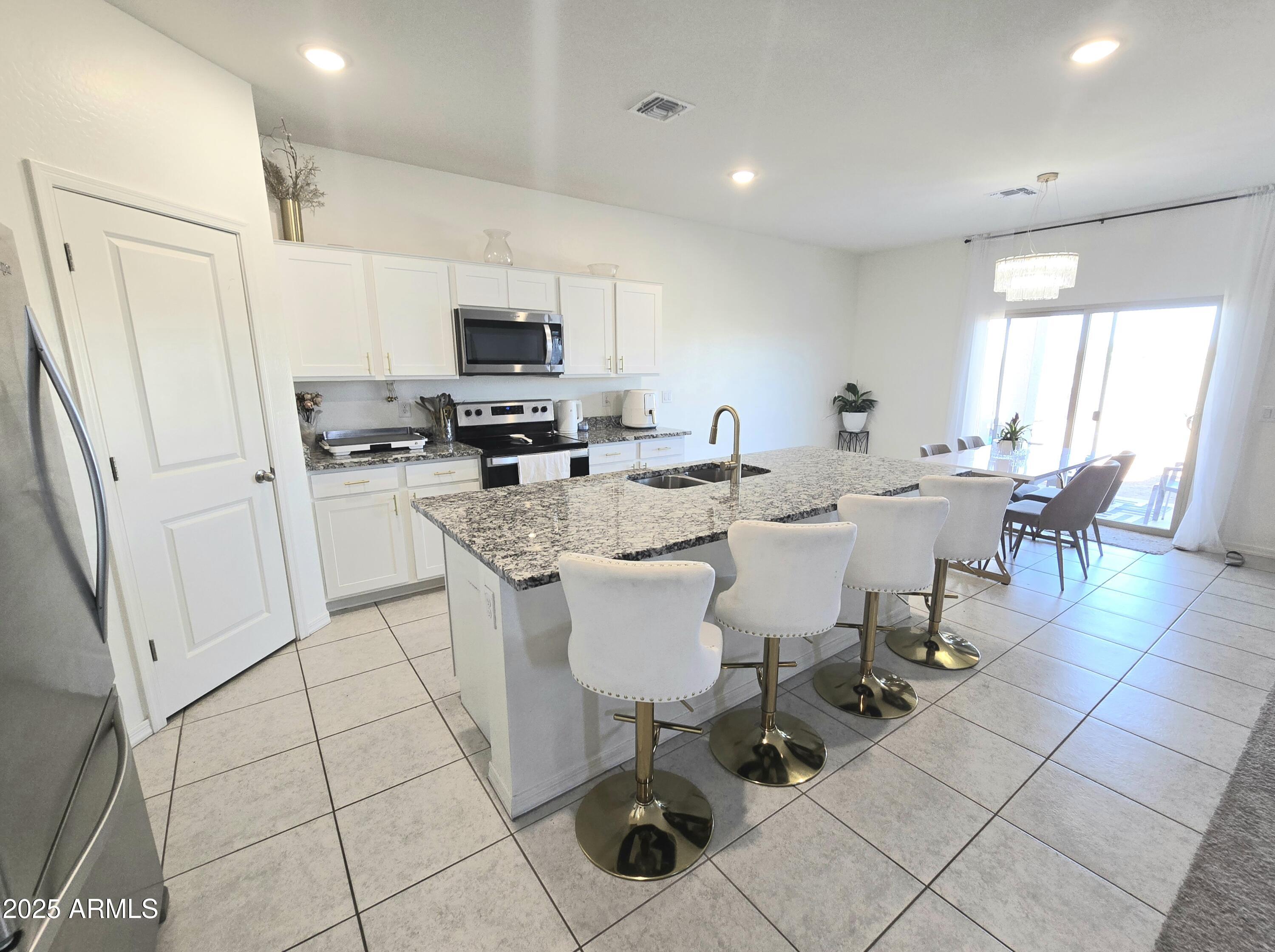 3212 E VALLEYHIGH Trail, San Tan Valley