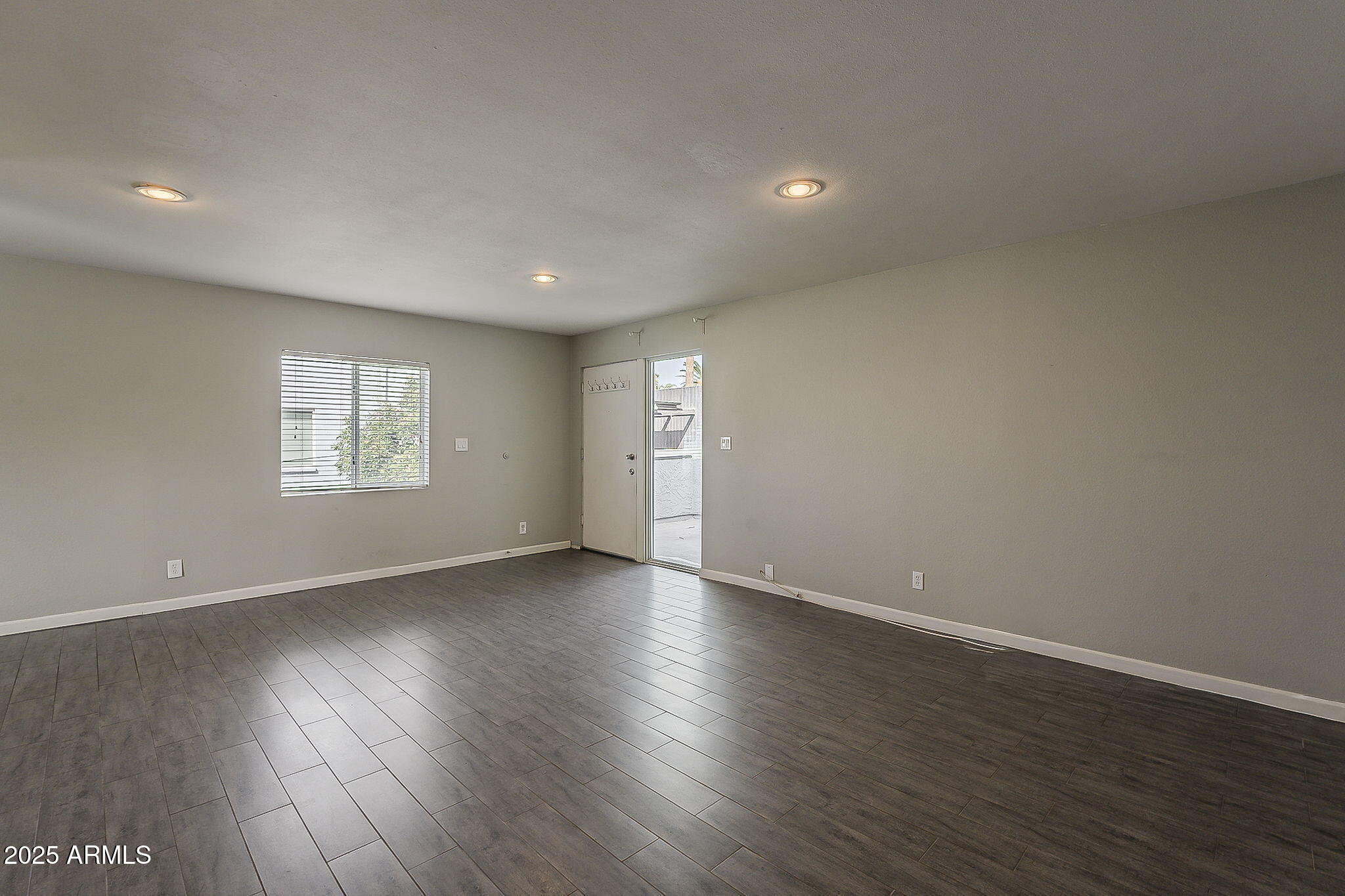 531 E ROANOKE Avenue, D, Phoenix Unit: D