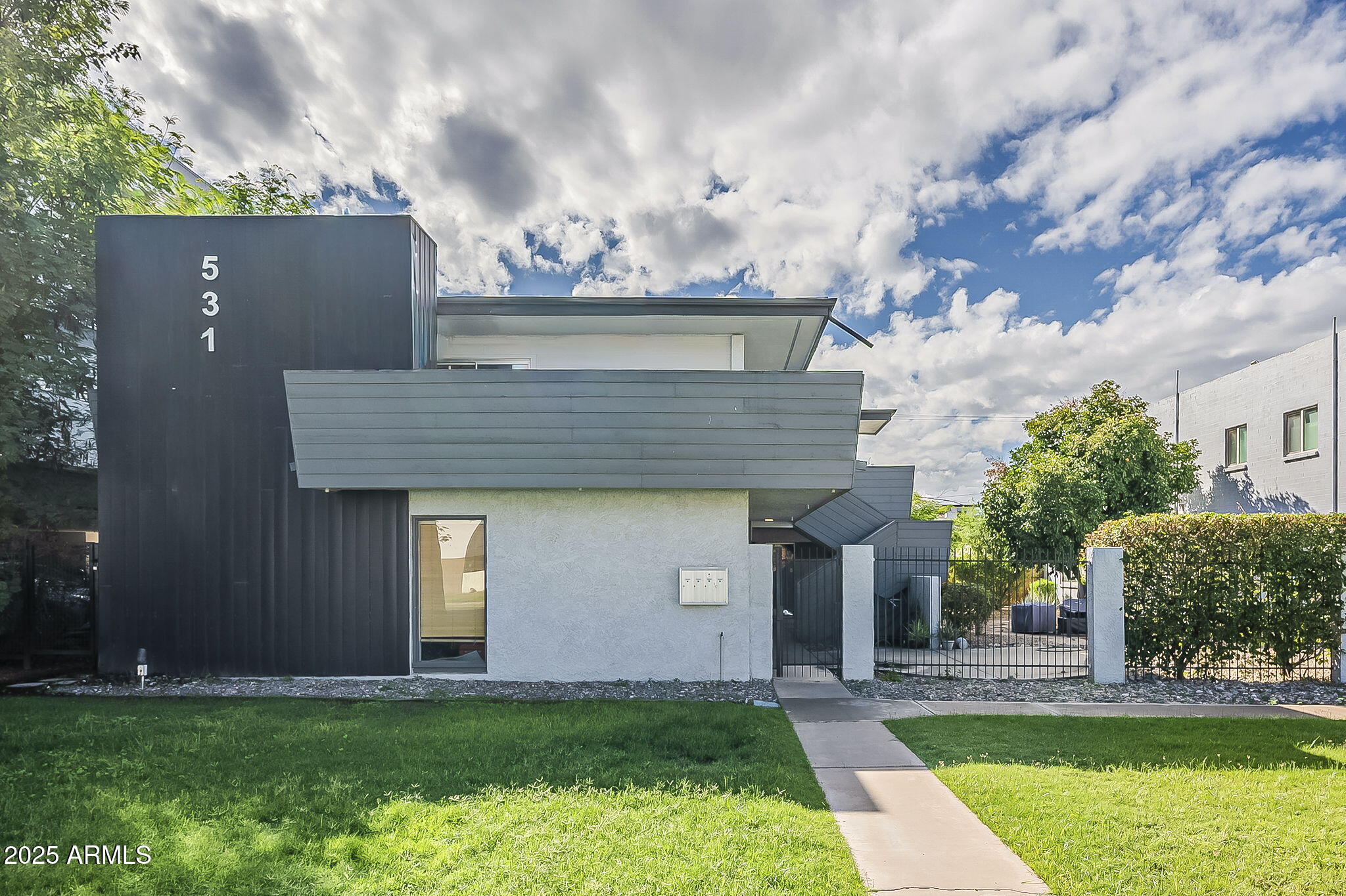 531 E ROANOKE Avenue, D, Phoenix Unit: D