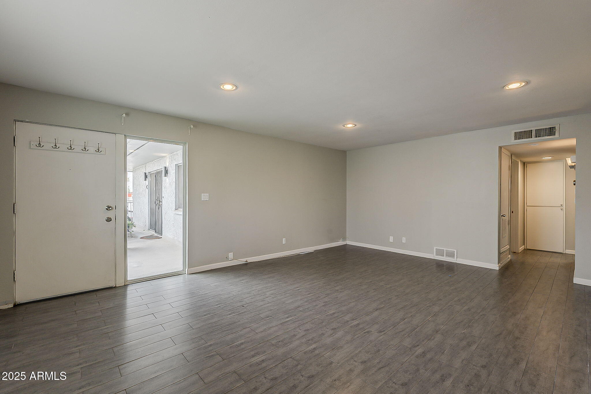 531 E ROANOKE Avenue, D, Phoenix Unit: D