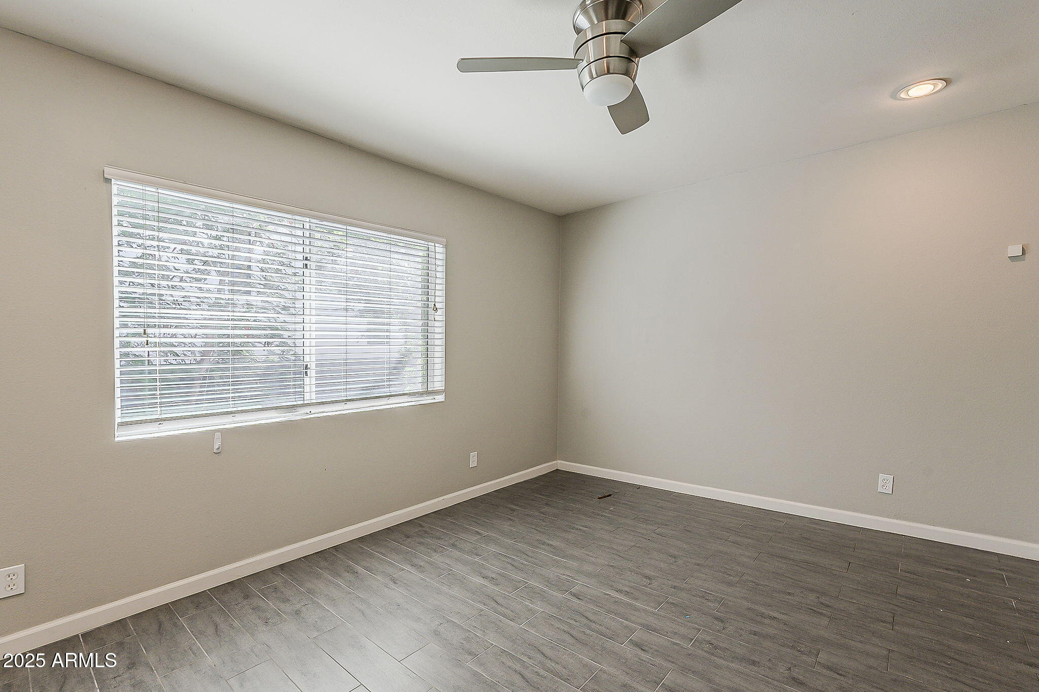 531 E ROANOKE Avenue, D, Phoenix Unit: D