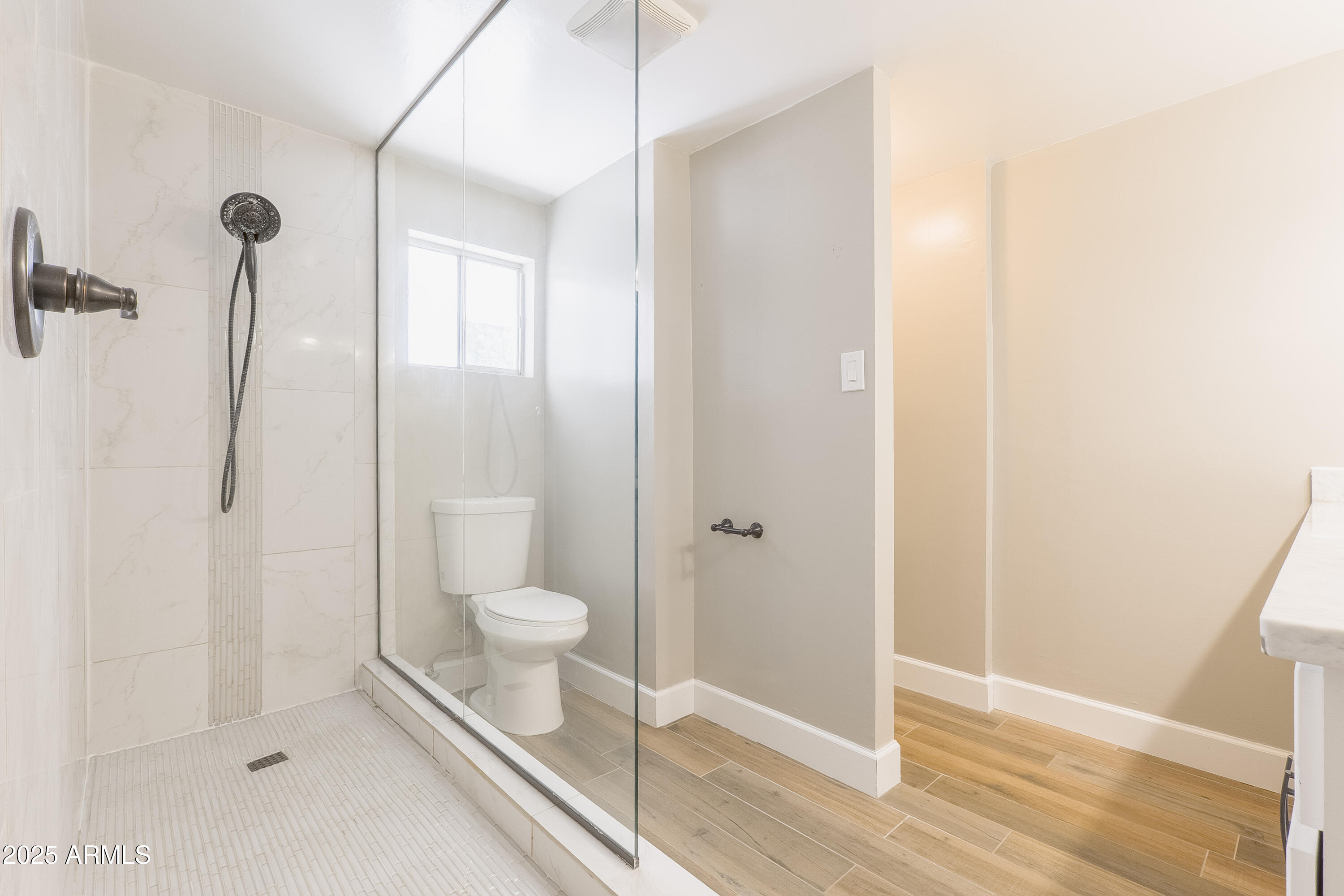 1119 W MEDLOCK Drive