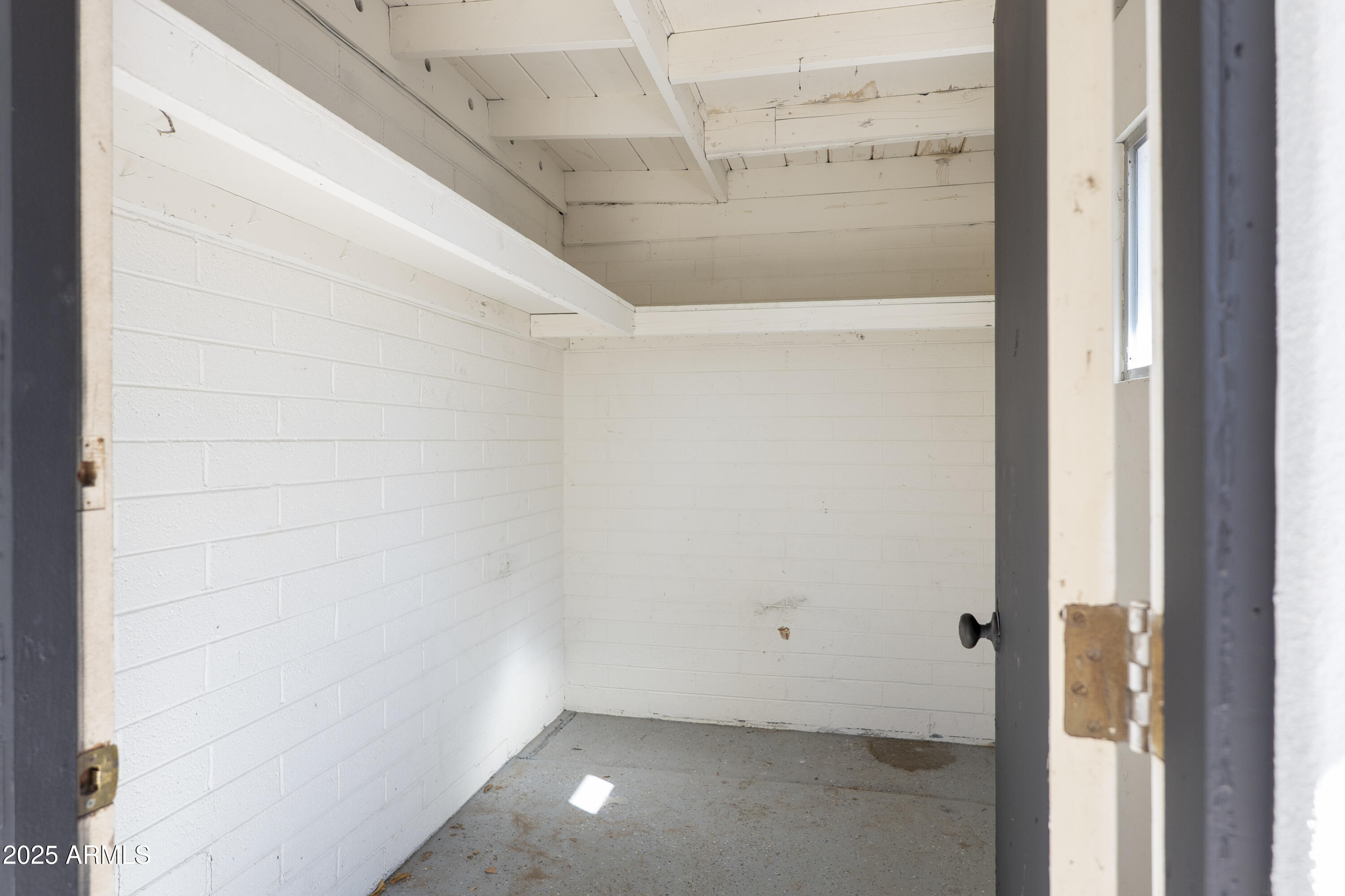 1119 W MEDLOCK Drive