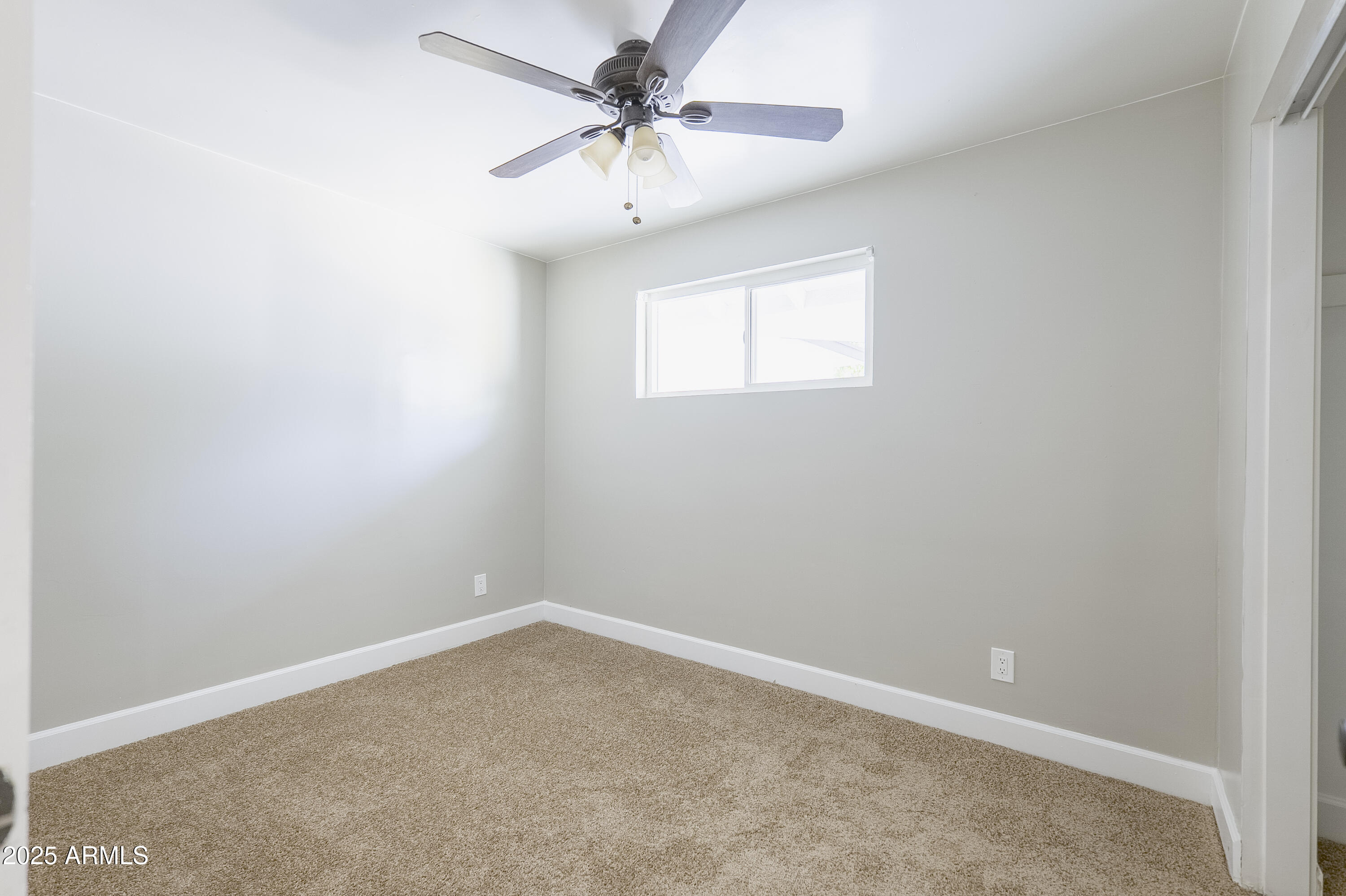 1119 W MEDLOCK Drive