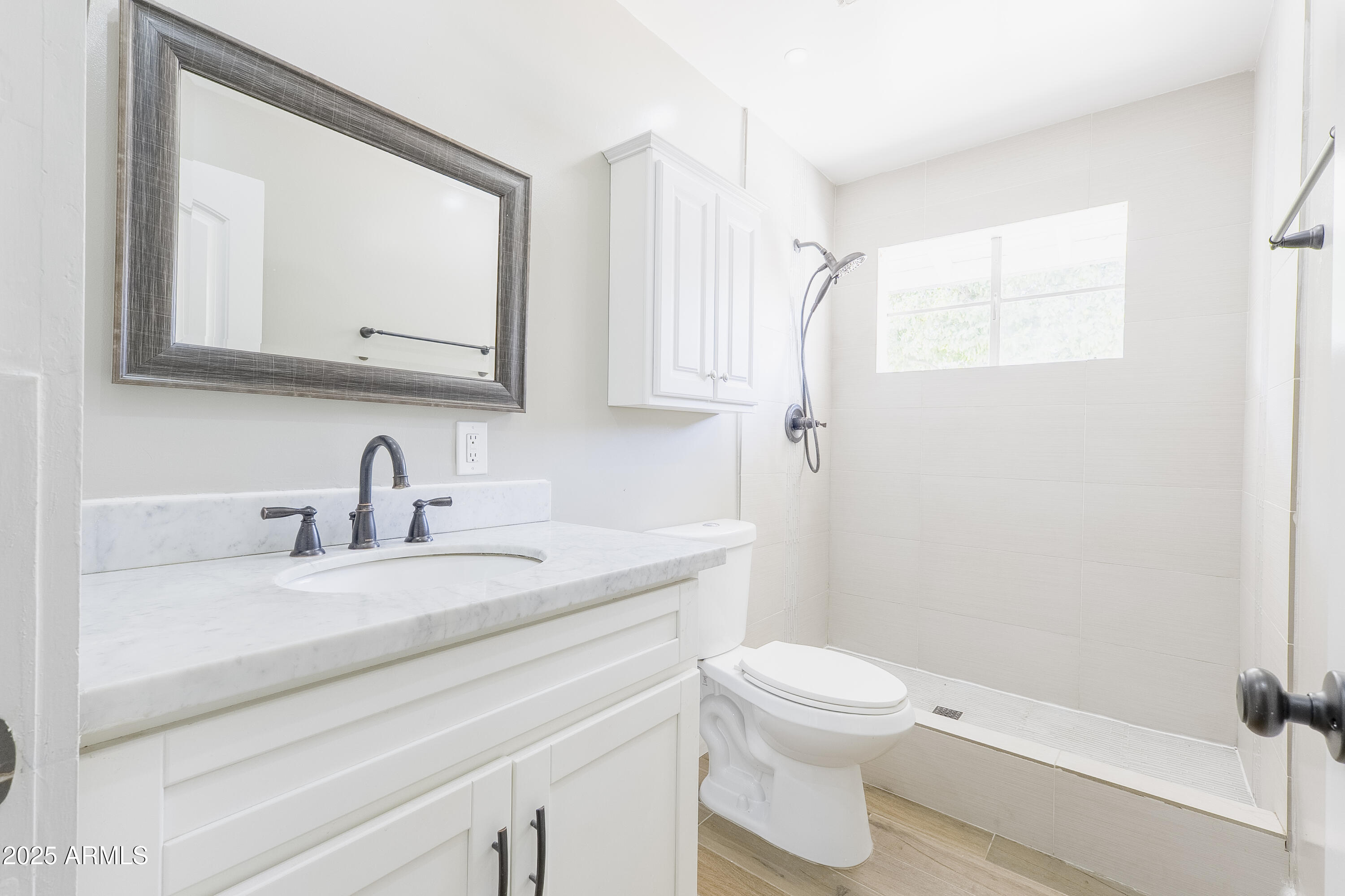 1119 W MEDLOCK Drive