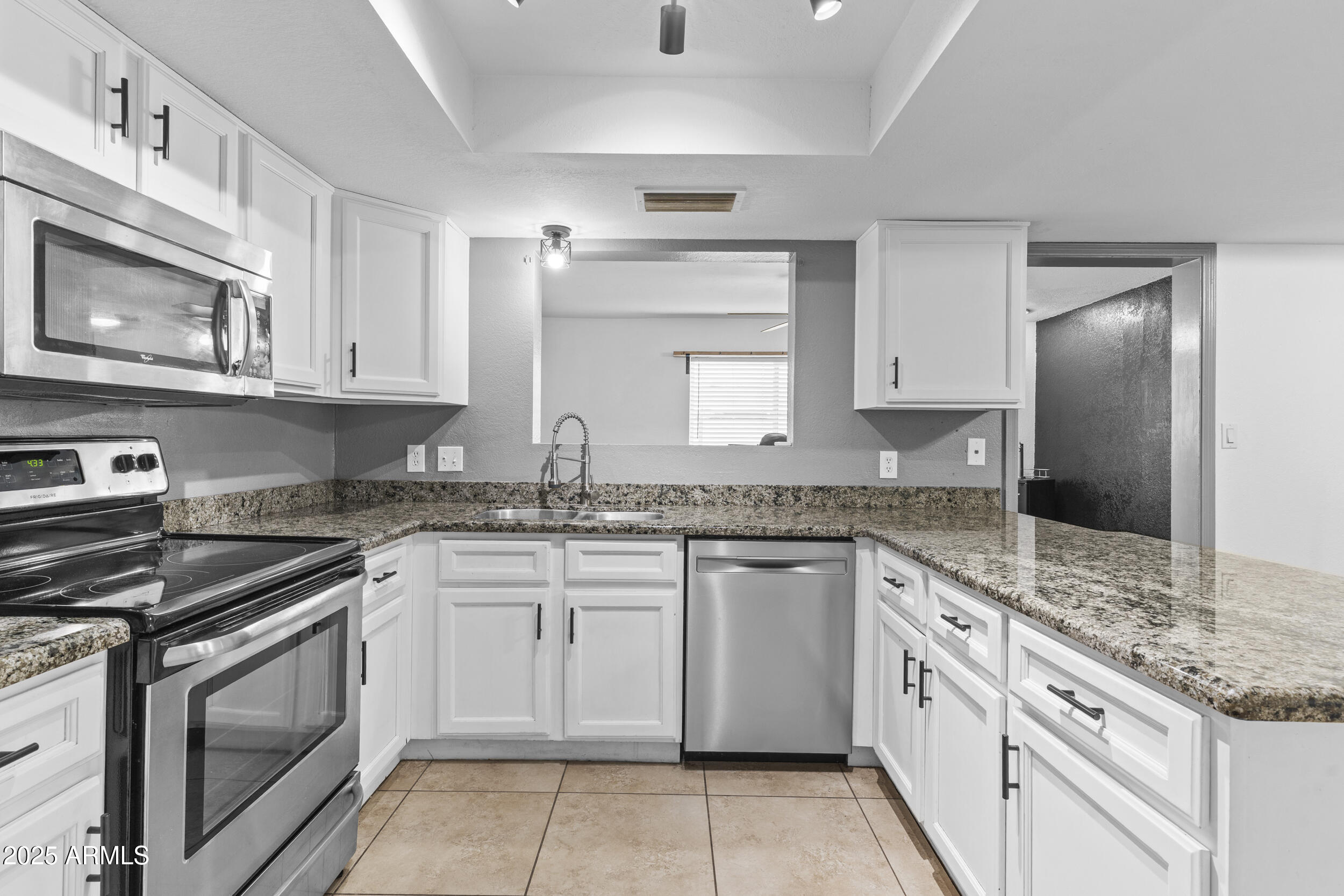 3030 E PUEBLO Avenue, Mesa